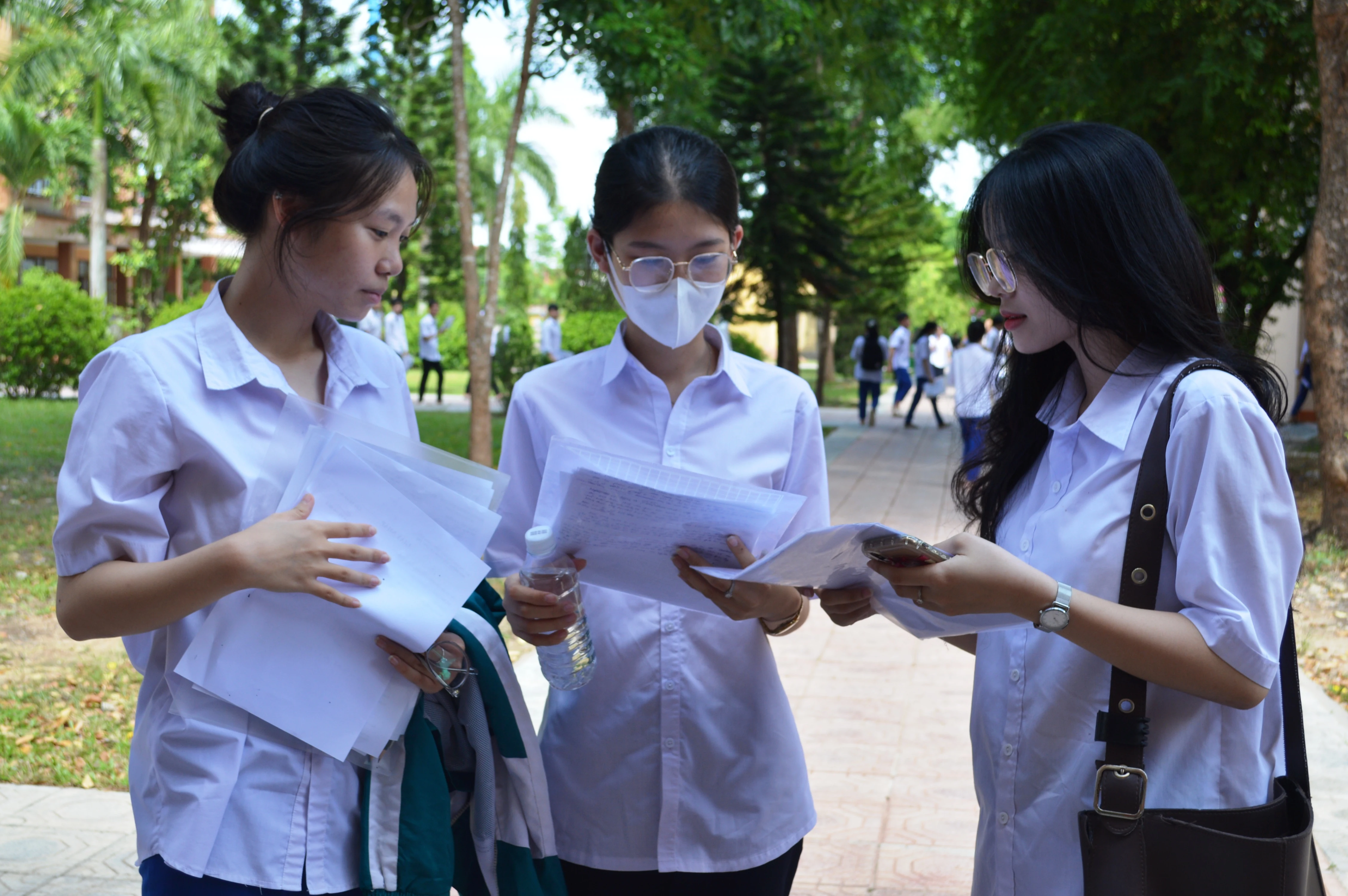 Kết thúc môn thi đầu tiên Kỳ thi tốt nghiệp THPT năm 2023: Đề thi Ngữ Văn thú vị, thí sinh tự tin đạt điểm cao