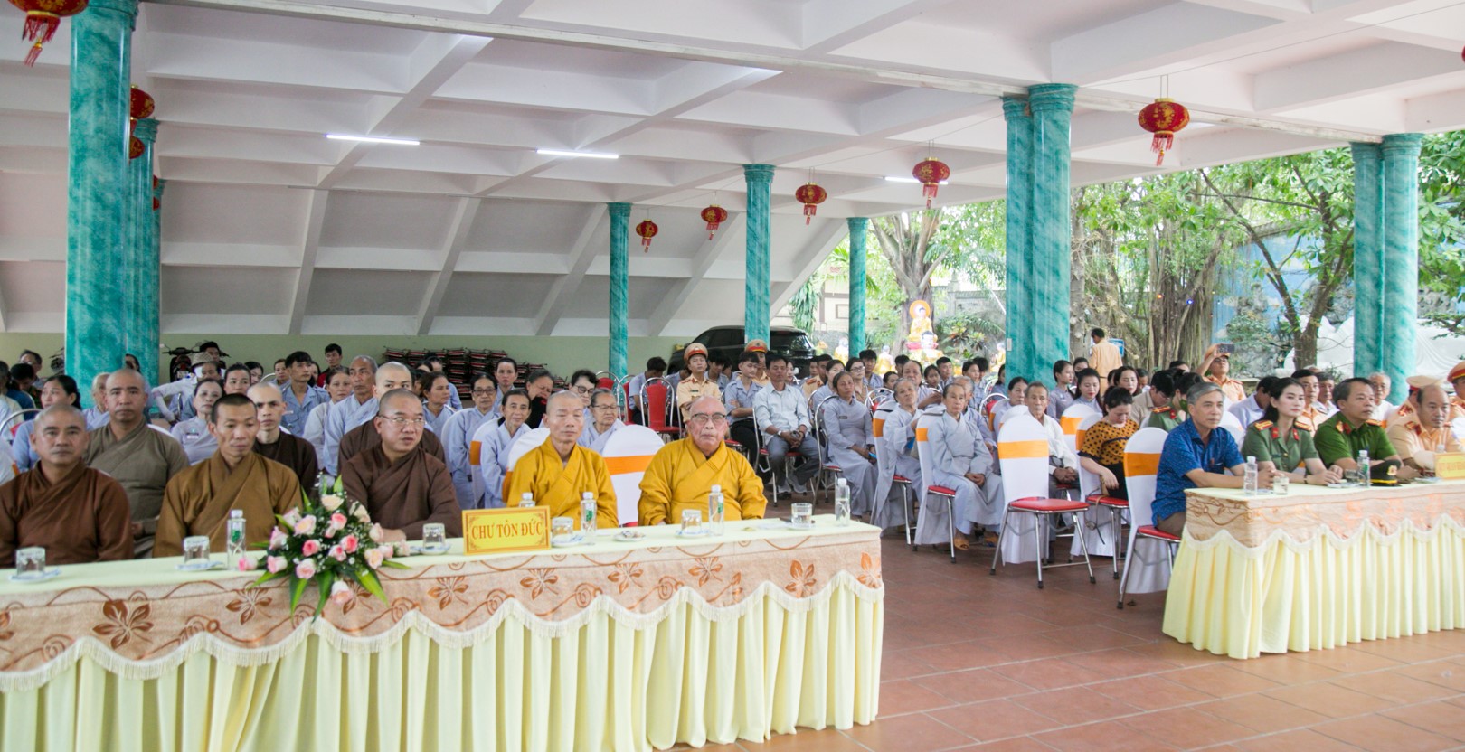 Cam Lộ: Ký kết phối hợp tăng cường tuyên truyền đảm bảo trật tự an toàn giao thông trong tăng ni, phật tử