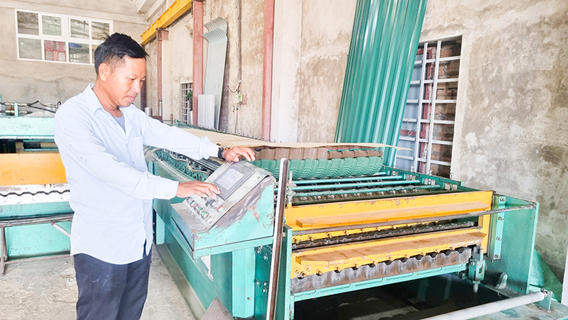 Làm giàu cho mình, hỗ trợ người khác thoát nghèo