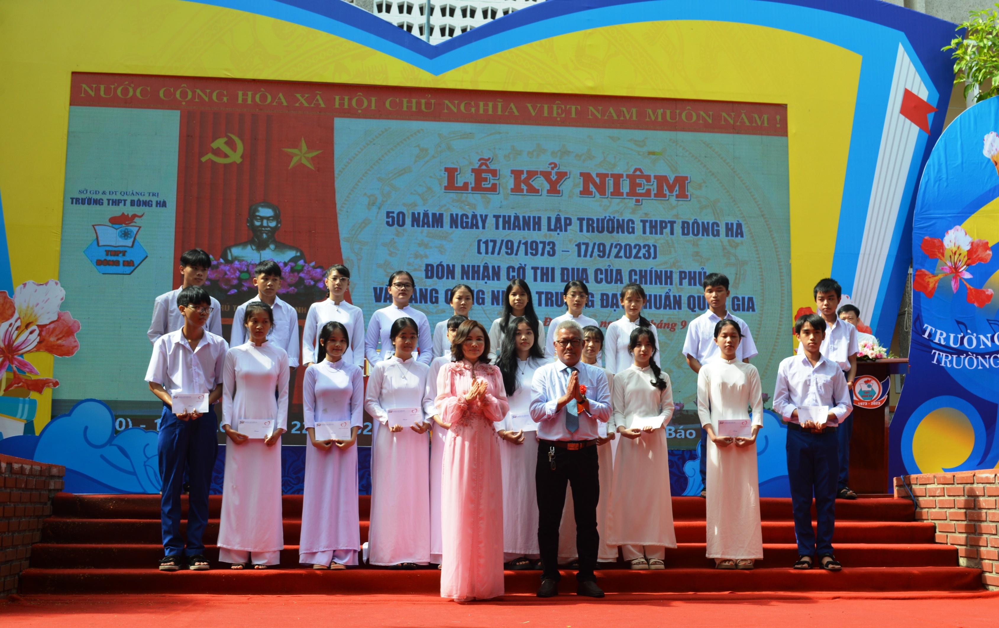 Kỷ niệm 50 năm thành lập Trường THPT Đông Hà