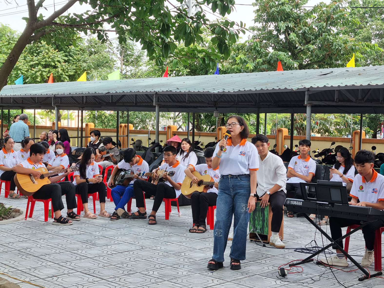 Hoạt động kỷ niệm 50 năm thành lập Trường THPT Đông Hà