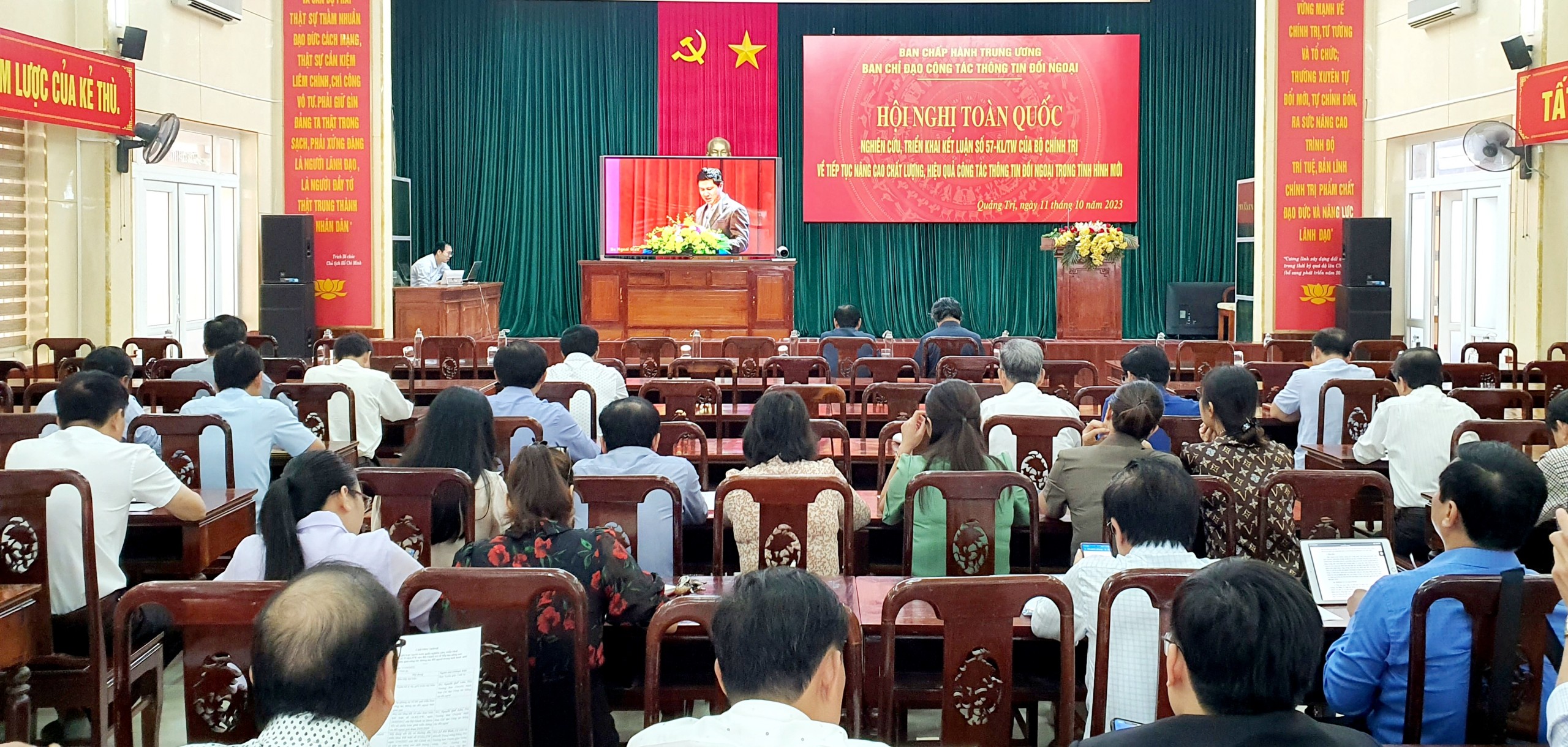 Triển khai Kết luận số 57-KL/TW của Bộ Chính trị về công tác thông tin đối ngoại