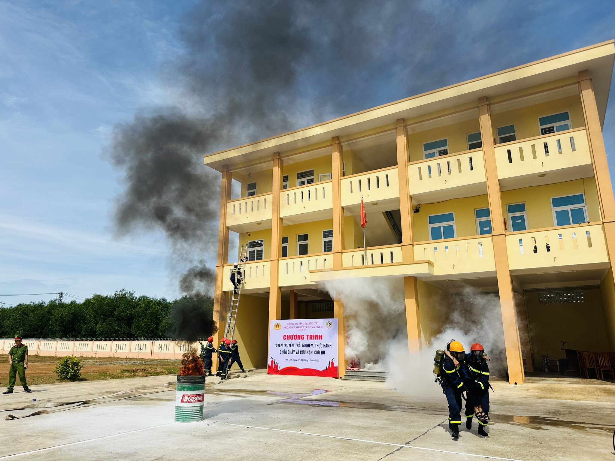 Tuyên truyền, trải nghiệm thực hành chữa cháy và cứu nạn cứu hộ rộng rãi cho Nhân dân