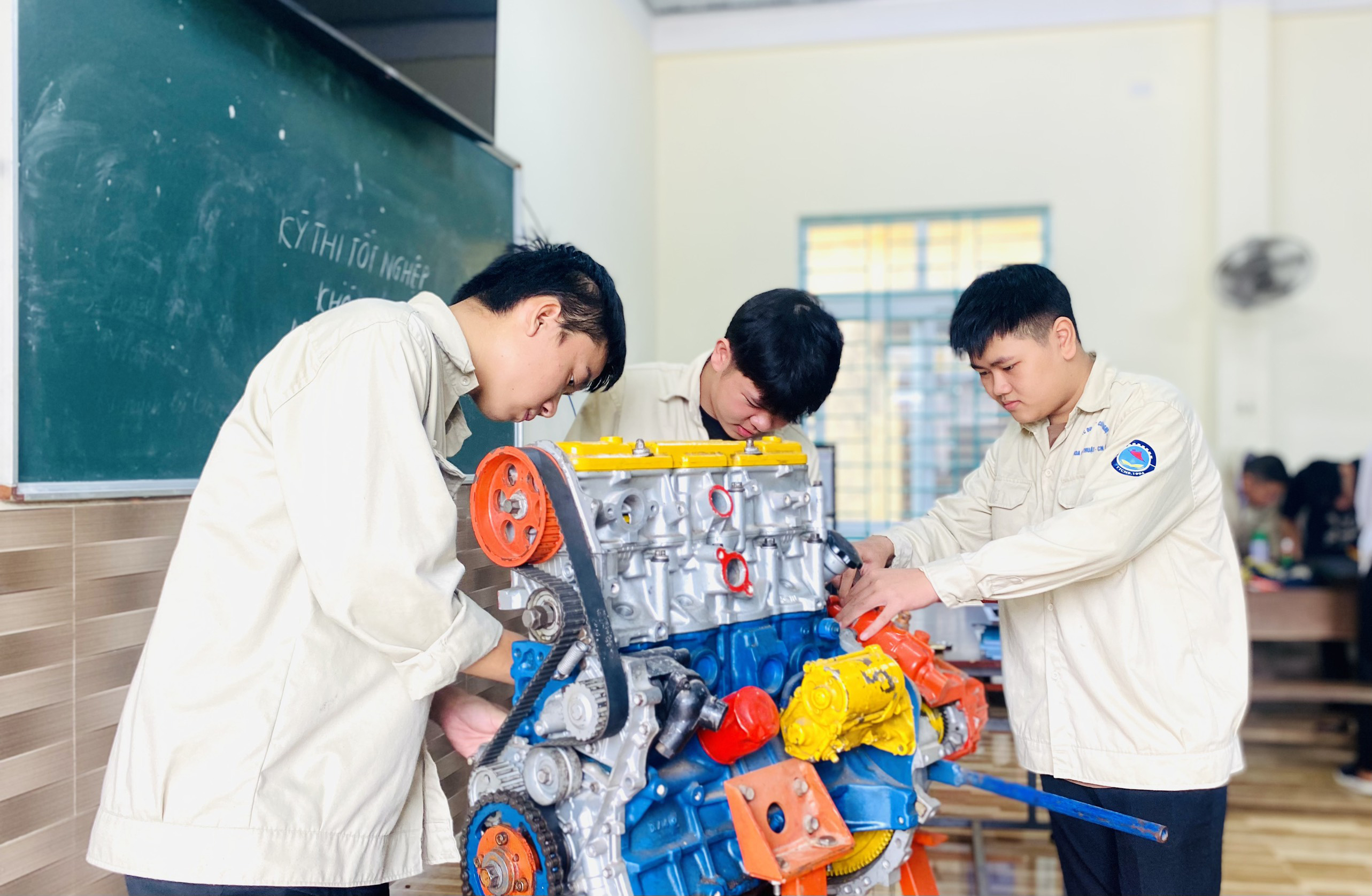 Chủ động phối hợp đào tạo nghề cho học sinh ở Vĩnh Linh