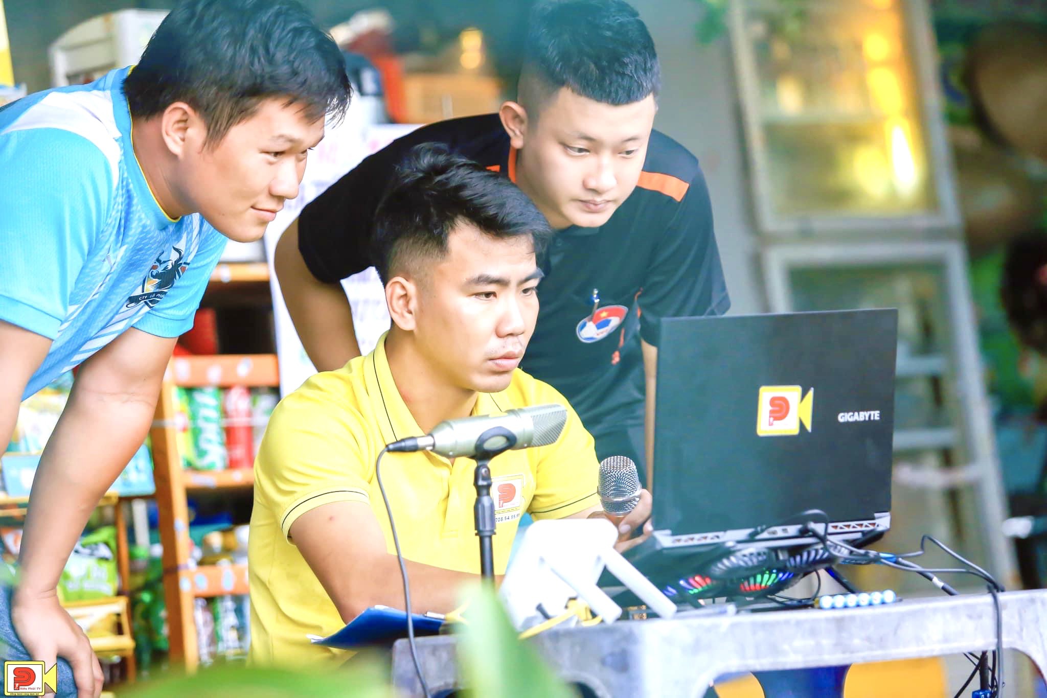 Trần Viết Sỹ - chàng trai “đa năng” trong bóng đá phủi