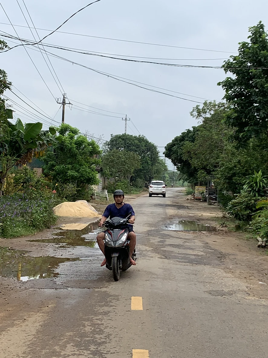 Hạ tầng thủy lợi, giao thông hư hỏng, cần đầu tư nâng cấp, sửa chữa. Bài 2: Hạ tầng giao thông phải được quan tâm xây dựng đồng bộ, hiện đại