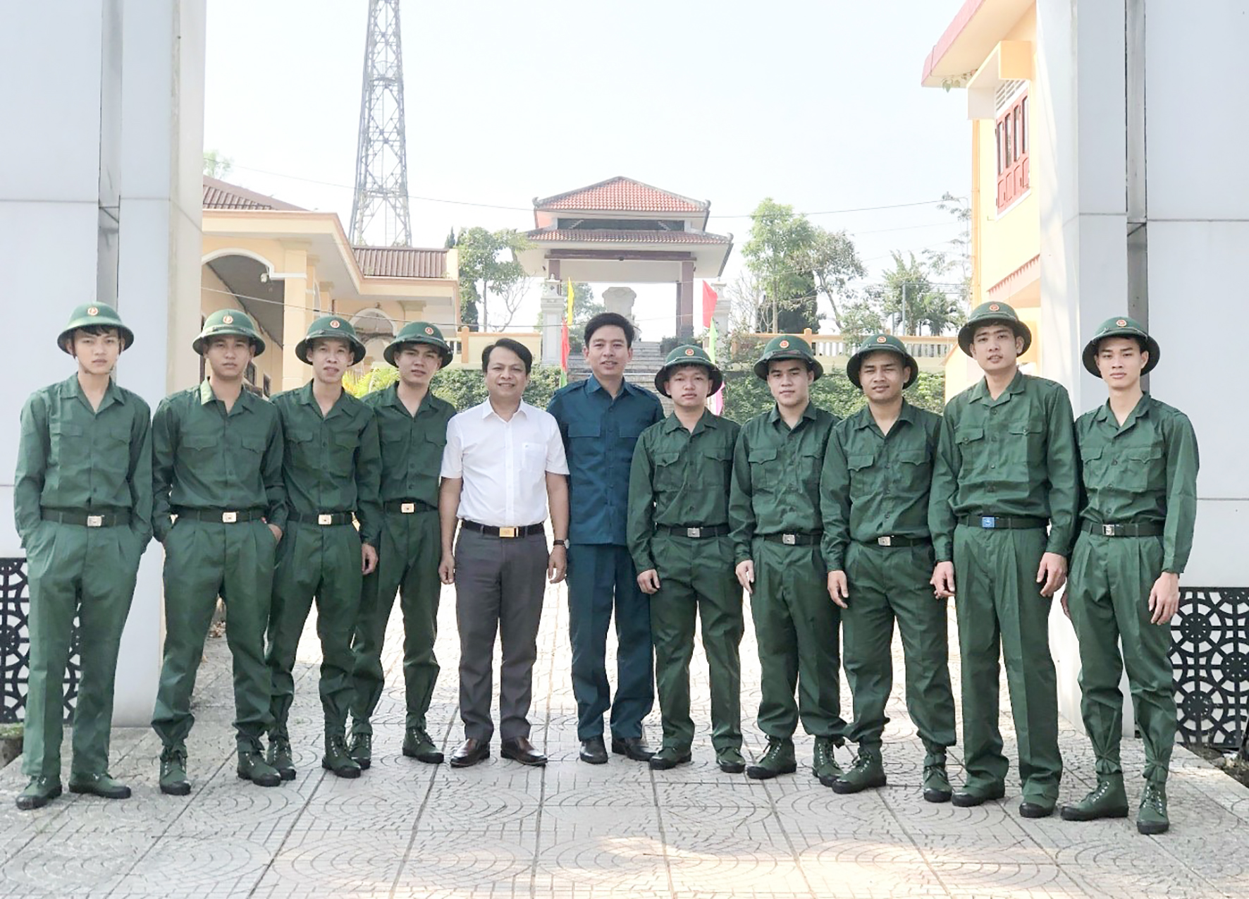 Cam Hiếu chú trọng kết nạp Đảng trong thanh niên nhập ngũ