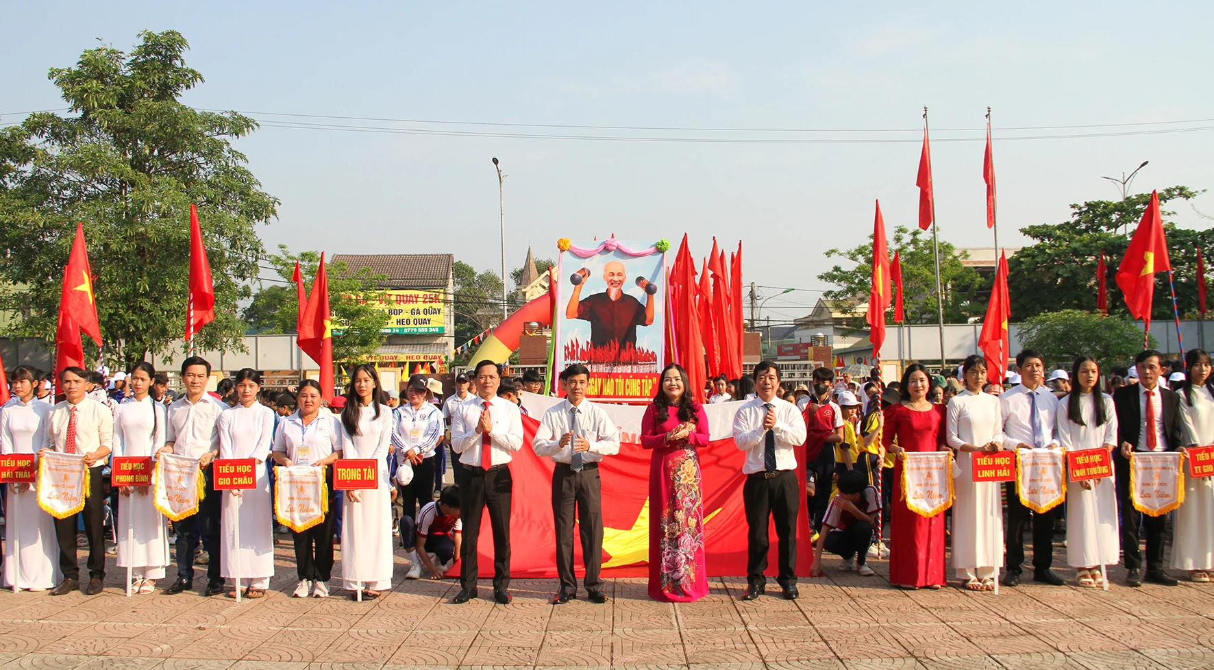 Sôi nổi ngày hội thể thao của tuổi trẻ học đường huyện Gio Linh