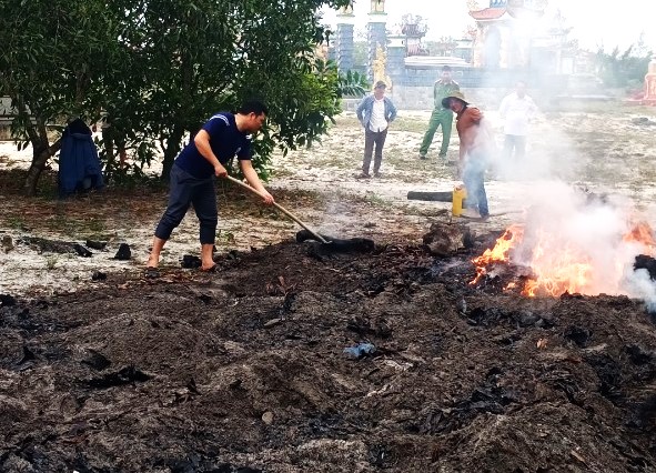 Ngăn chặn tình trạng đào hầm đốt than trái phép ở xã Hải An