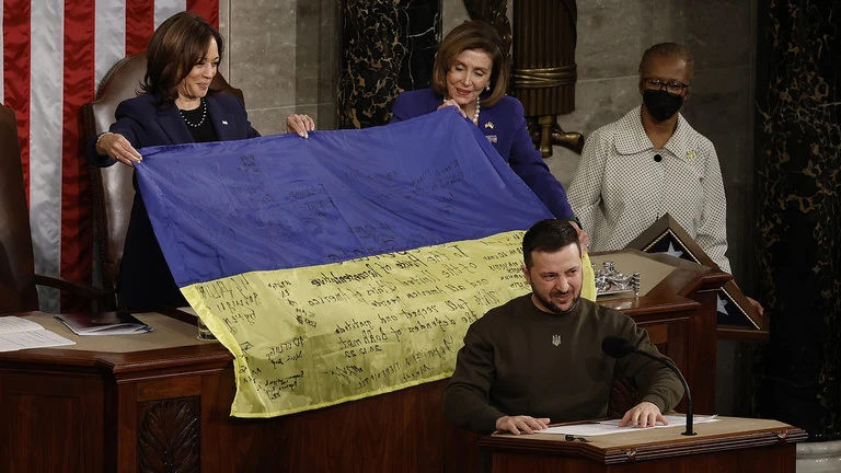 Ông Zelensky tin gói viện trợ mới của Mỹ giúp Ukraine tạo đột phá trên chiến trường