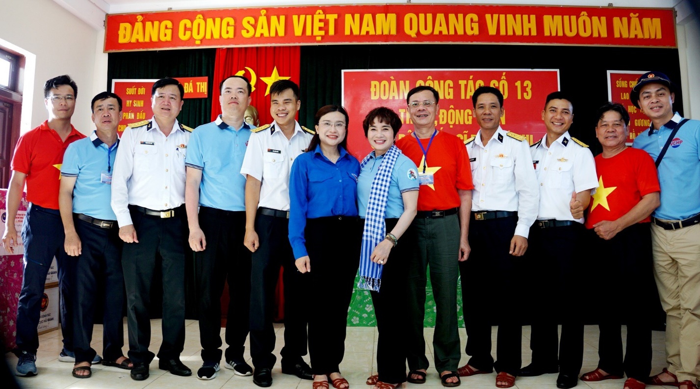 Đoàn công tác số 13 và chuyến hành trình “Vì biển đảo quê hương” năm 2024