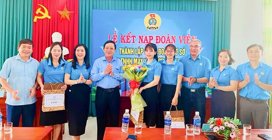 Đẩy mạnh phát triển đoàn viên và thành lập công đoàn cơ sở