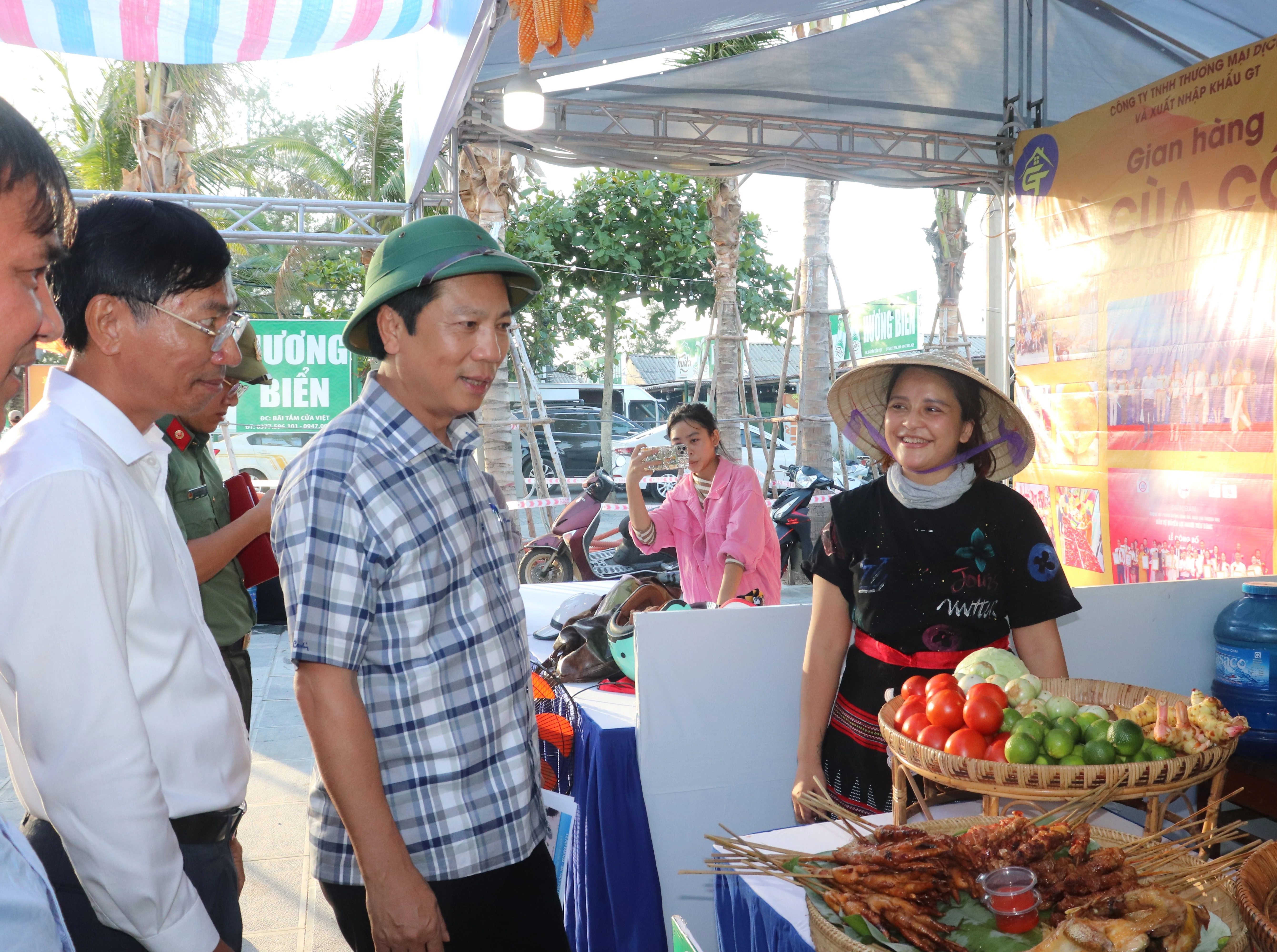 Kiểm tra công tác chuẩn bị tổ chức đêm nhạc “Khúc ca hòa bình” và Lễ hội Văn hóa - Ẩm thực quốc tế