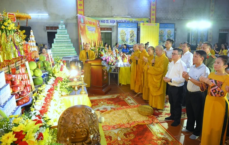 Hội Nhà báo Việt Nam “Thắp sáng ngọn lửa tri ân”: Tổ chức lễ cầu siêu, tri ân 512 liệt sĩ nhà báo