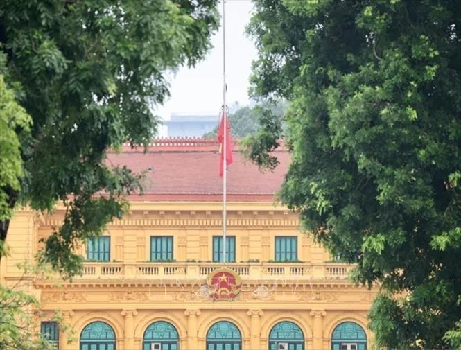 Các cơ quan, công sở, nơi công cộng treo cờ rủ trong 2 ngày Quốc tang Tổng Bí thư Nguyễn Phú Trọng