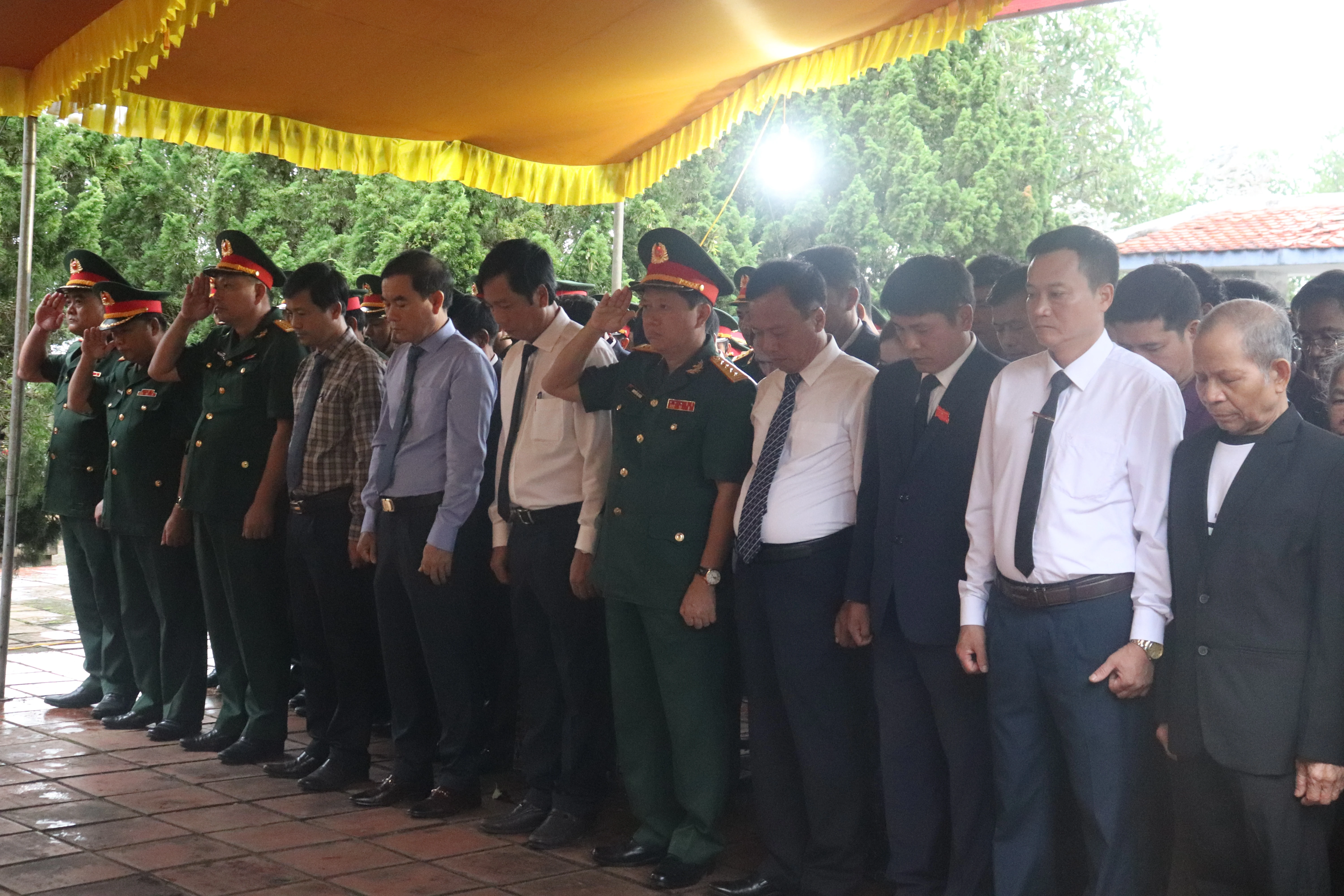 Hướng Hóa: Truy điệu, an táng 12 hài cốt liệt sĩ