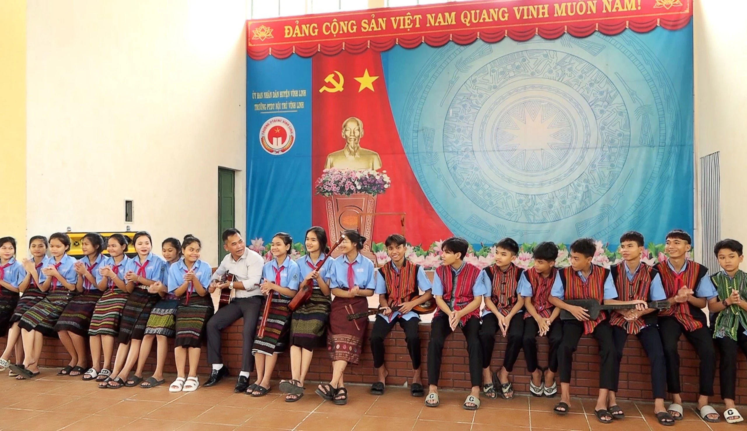 Góp sức bảo tồn ngôn ngữ dân tộc Bru - Vân Kiều