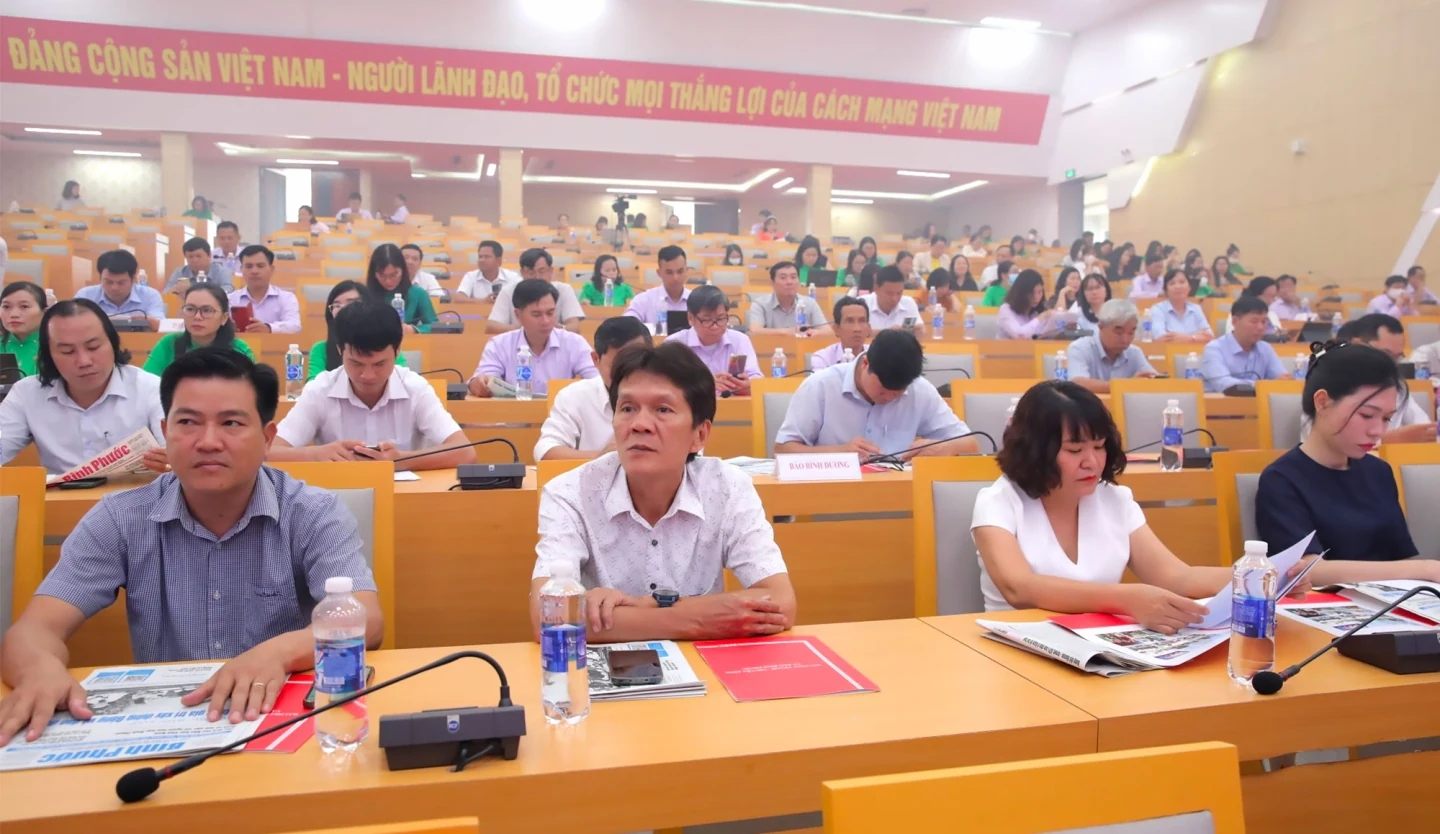 Các cơ quan báo Đảng phải luôn giữ vững lập trường của báo chí cách mạng