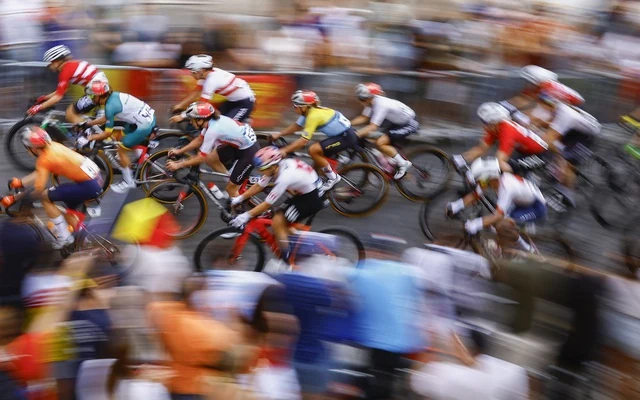Olympic 2024: Cua-rơ Nguyễn Thị Thật từ top 2 đến hạng 73 chung cuộc