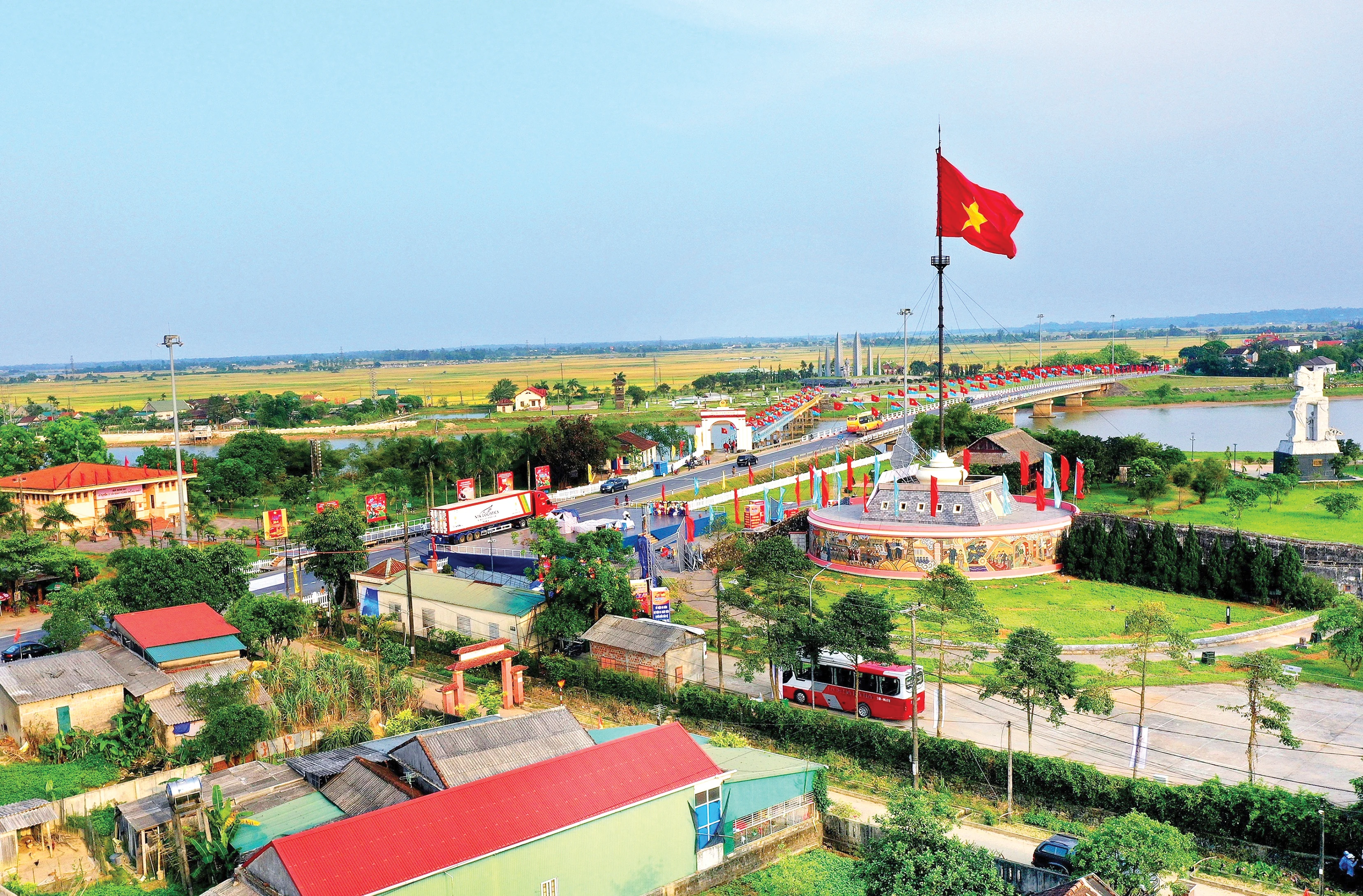 Phát huy truyền thống đại đoàn kết toàn dân tộc, khát vọng vươn lên, góp phần xây dựng Quảng Trị phát triển nhanh, bền vững