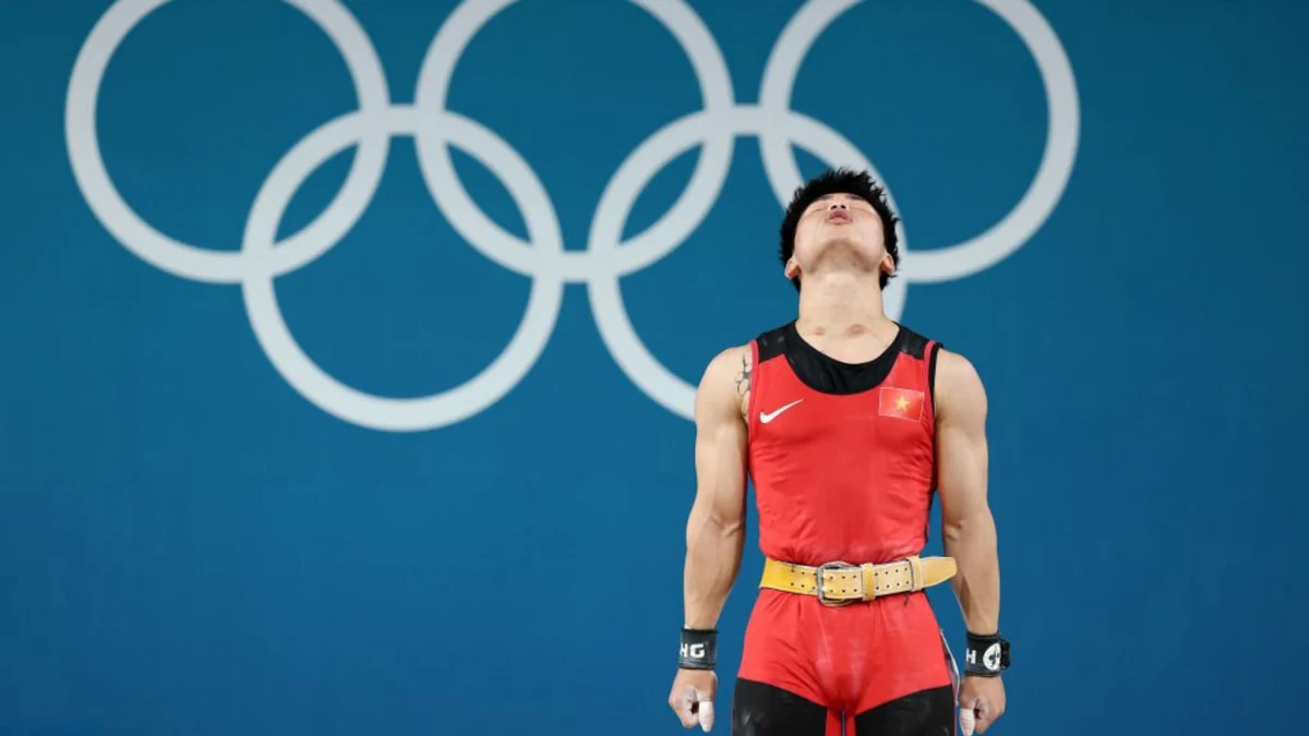 Cử tạ Olympic 2024: Trịnh Văn Vinh trắng tay ở hạng 61kg nam