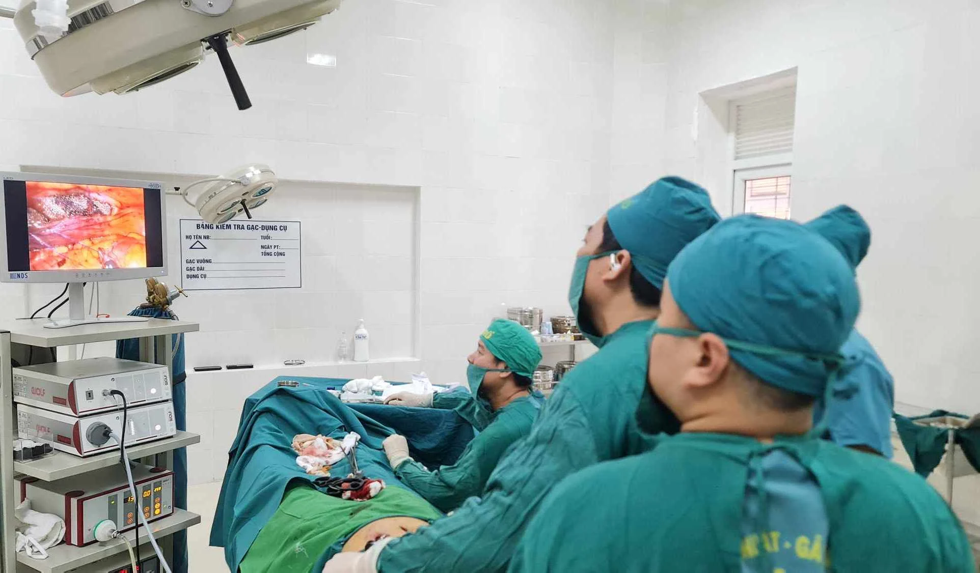 Bệnh viện anh hùng trên mảnh đất “lũy thép”