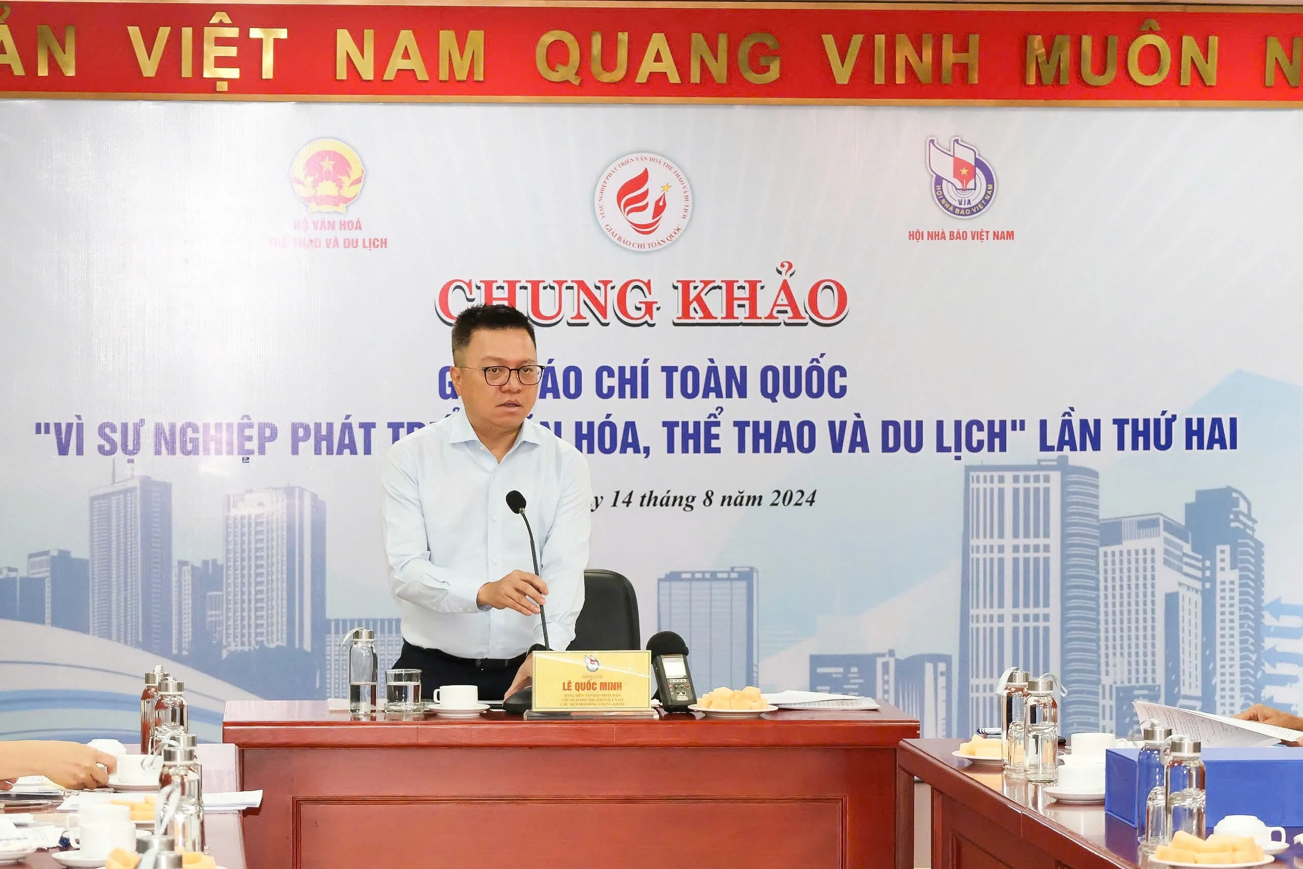 Chung khảo Giải báo chí toàn quốc “Vì sự nghiệp phát triển văn hóa, thể thao và du lịch” lần thứ Hai