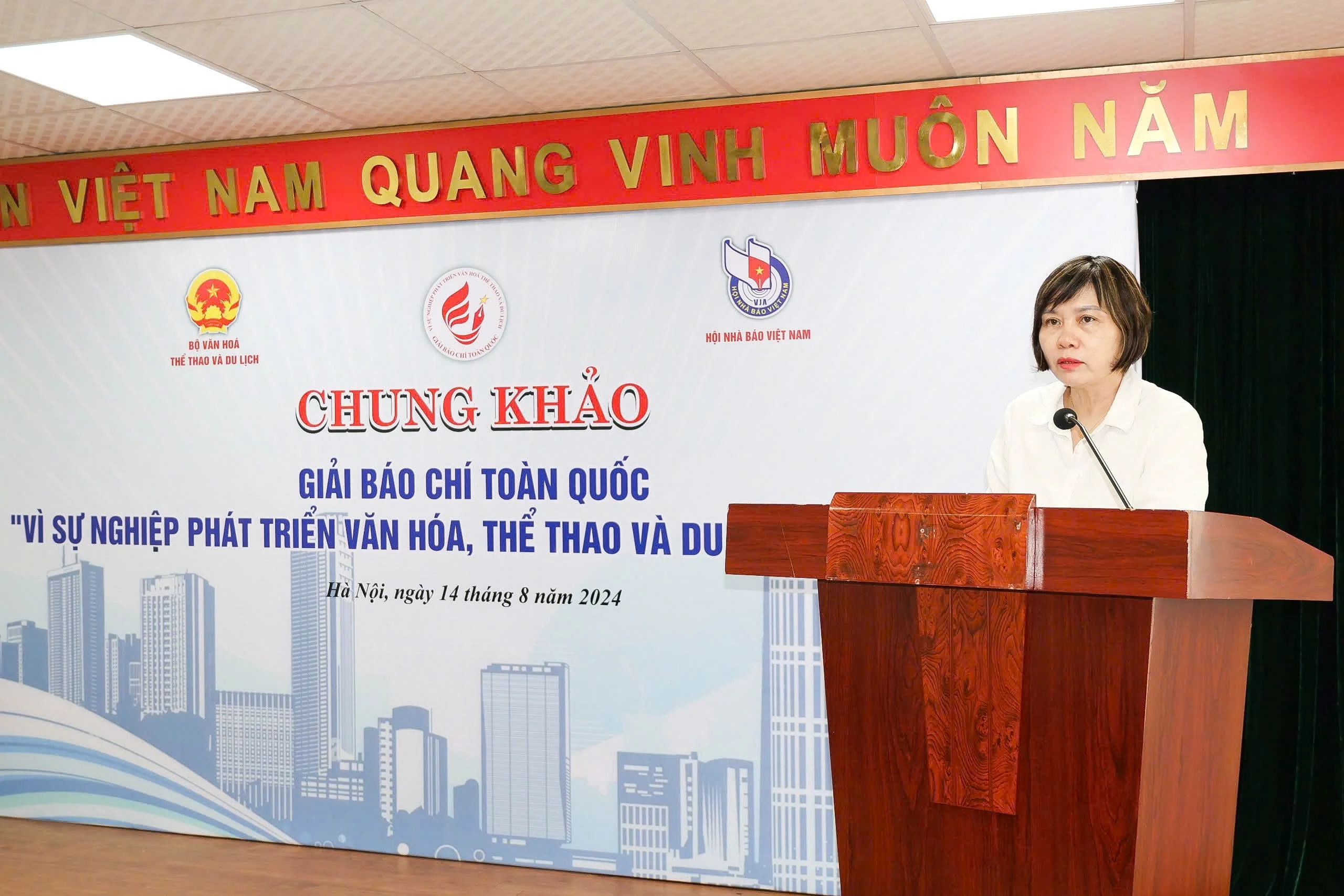 Chung khảo Giải báo chí toàn quốc “Vì sự nghiệp phát triển văn hóa, thể thao và du lịch” lần thứ Hai