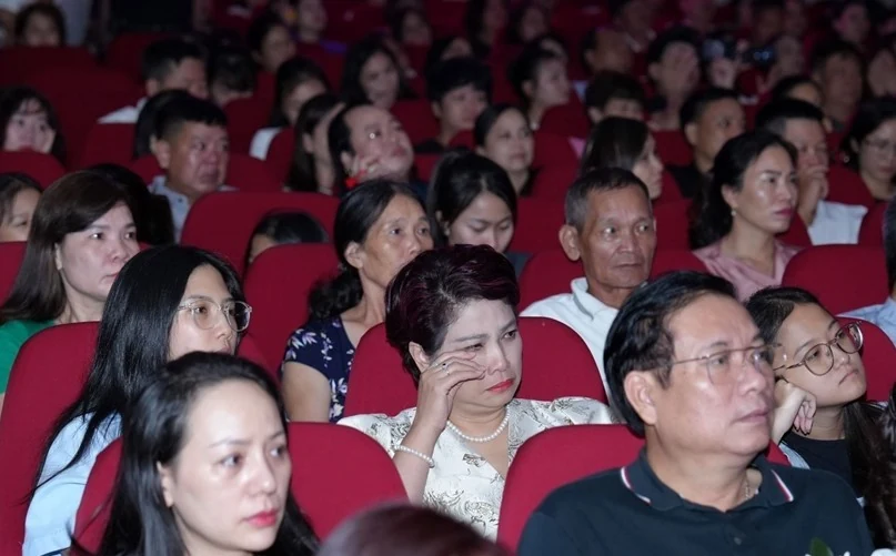 Rưng rưng xúc động chương trình nghệ thuật “Ơn nghĩa sinh thành 2024”