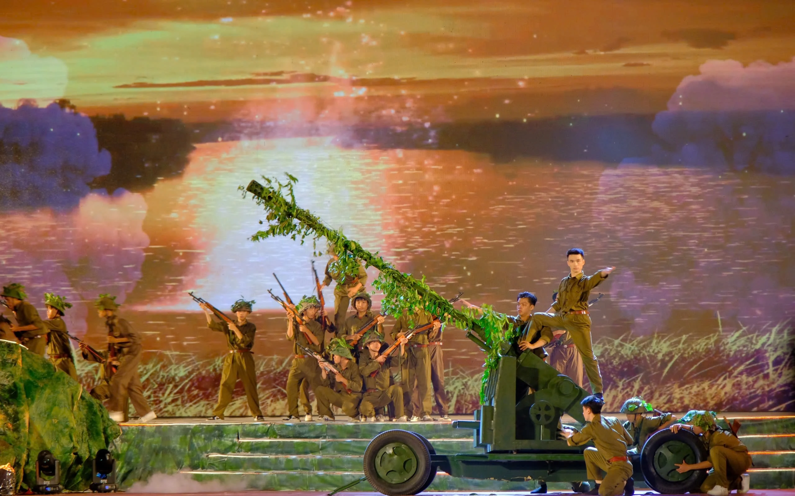 Quang Tri hosts The Parallel 17 - The Aspiration for Peace Art Program