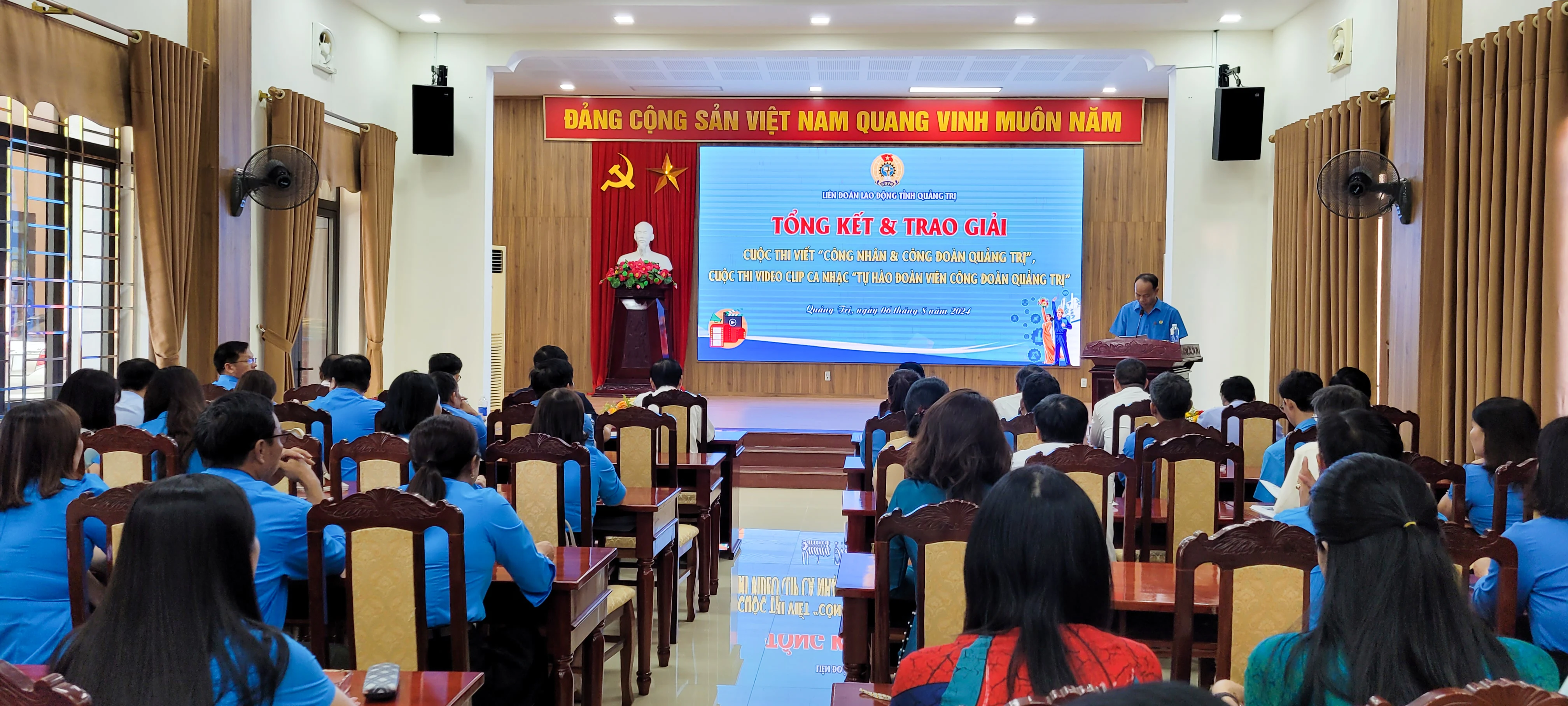 Góp phần khẳng định vai trò của Công đoàn, biểu dương người lao động