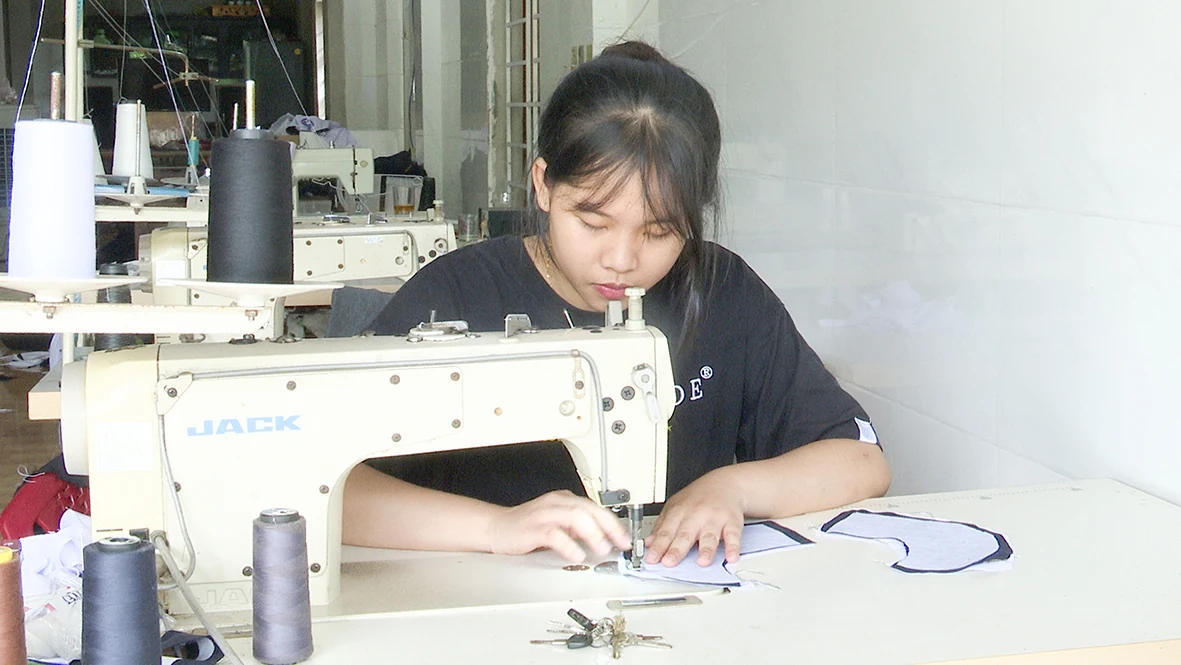 Cô học trò vùng cao nỗ lực thực hiện ước mơ làm cô giáo