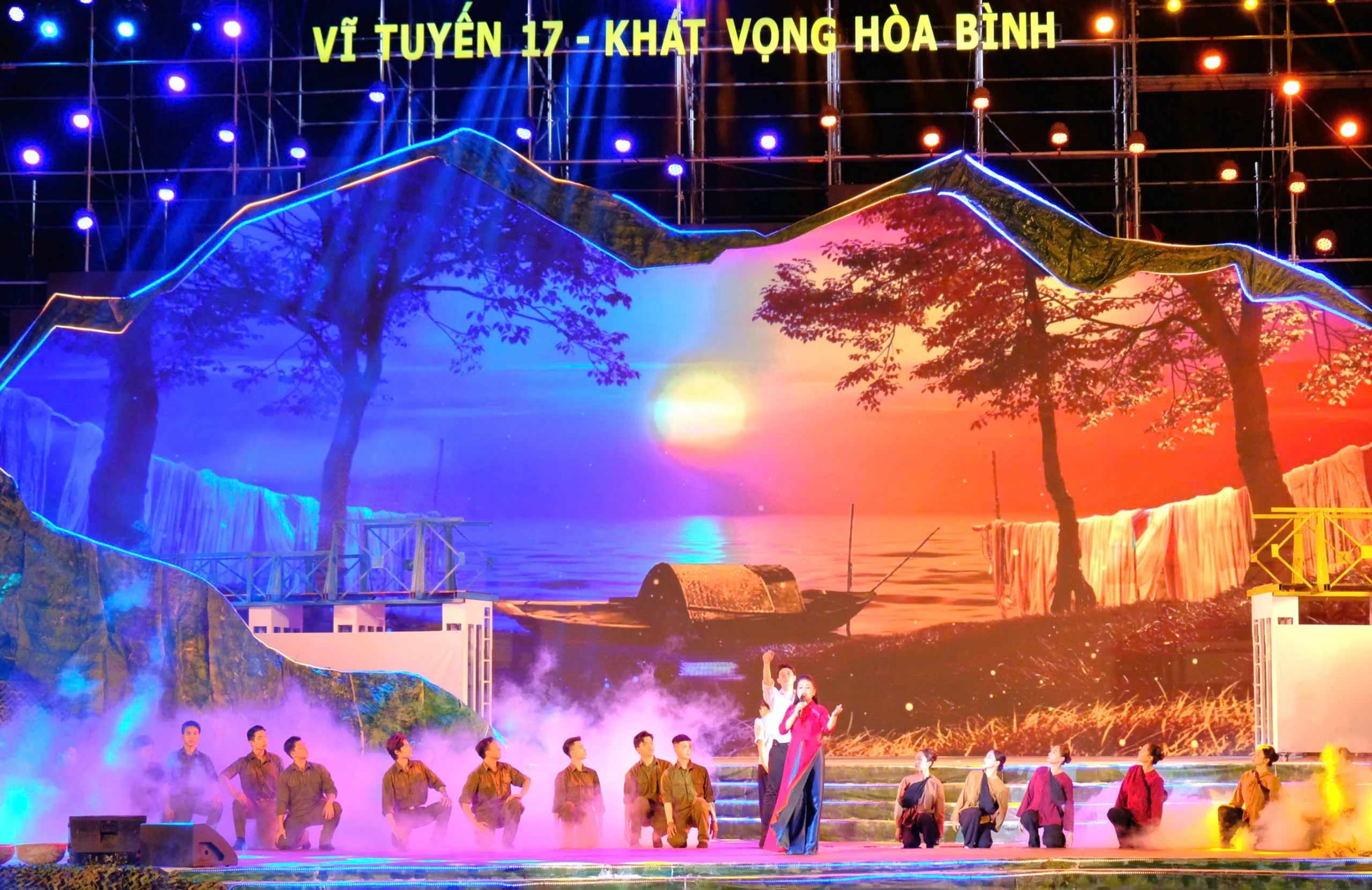 Quang Tri hosts The Parallel 17 - The Aspiration for Peace Art Program