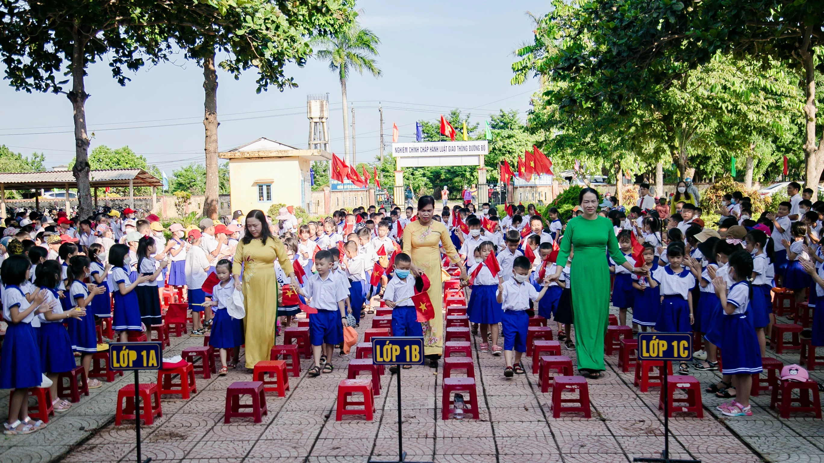Học sinh tỉnh Quảng Trị tựu trường vào ngày 26/8