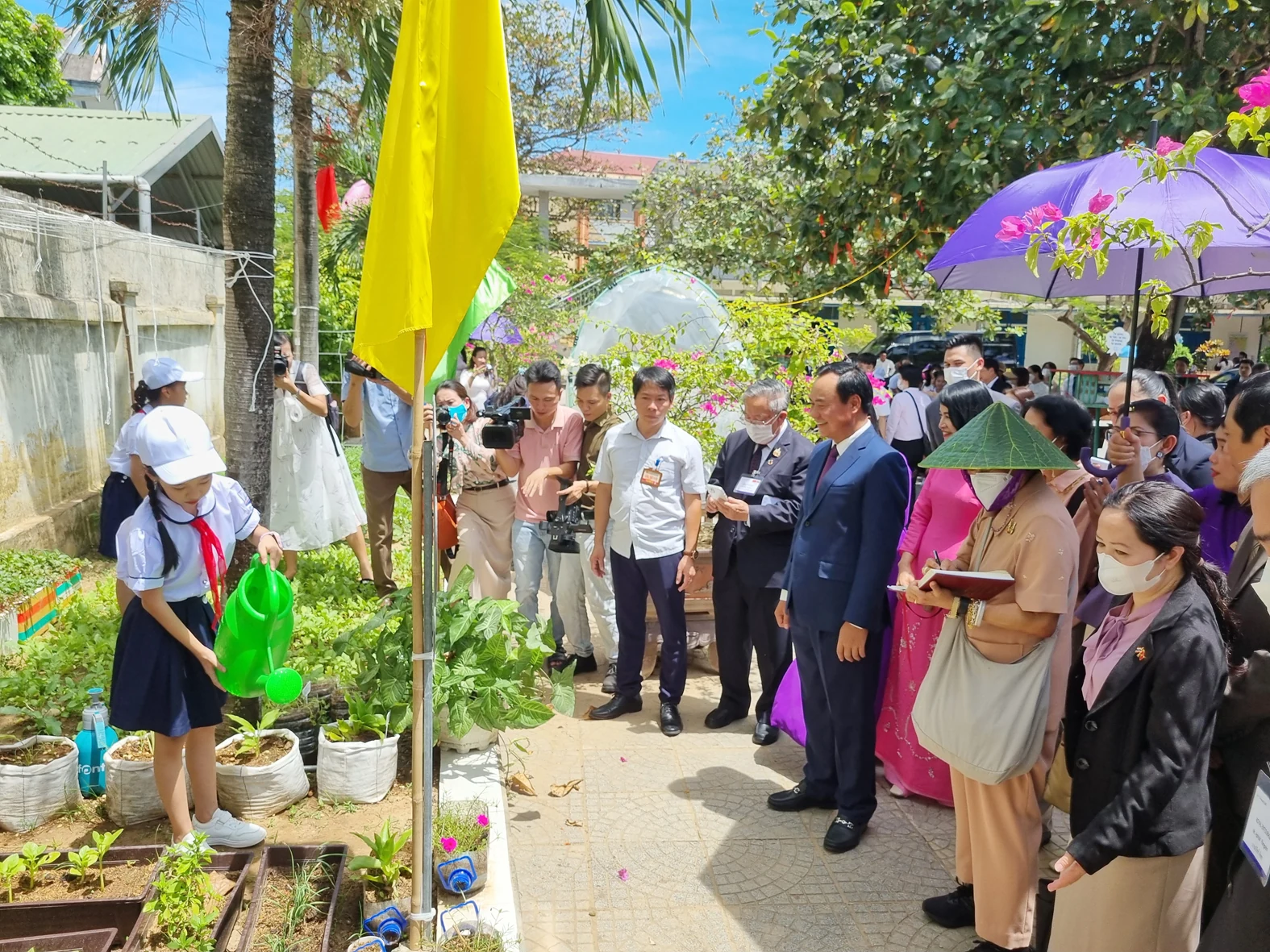 Thailand Princess visits primary school in Quang Tri