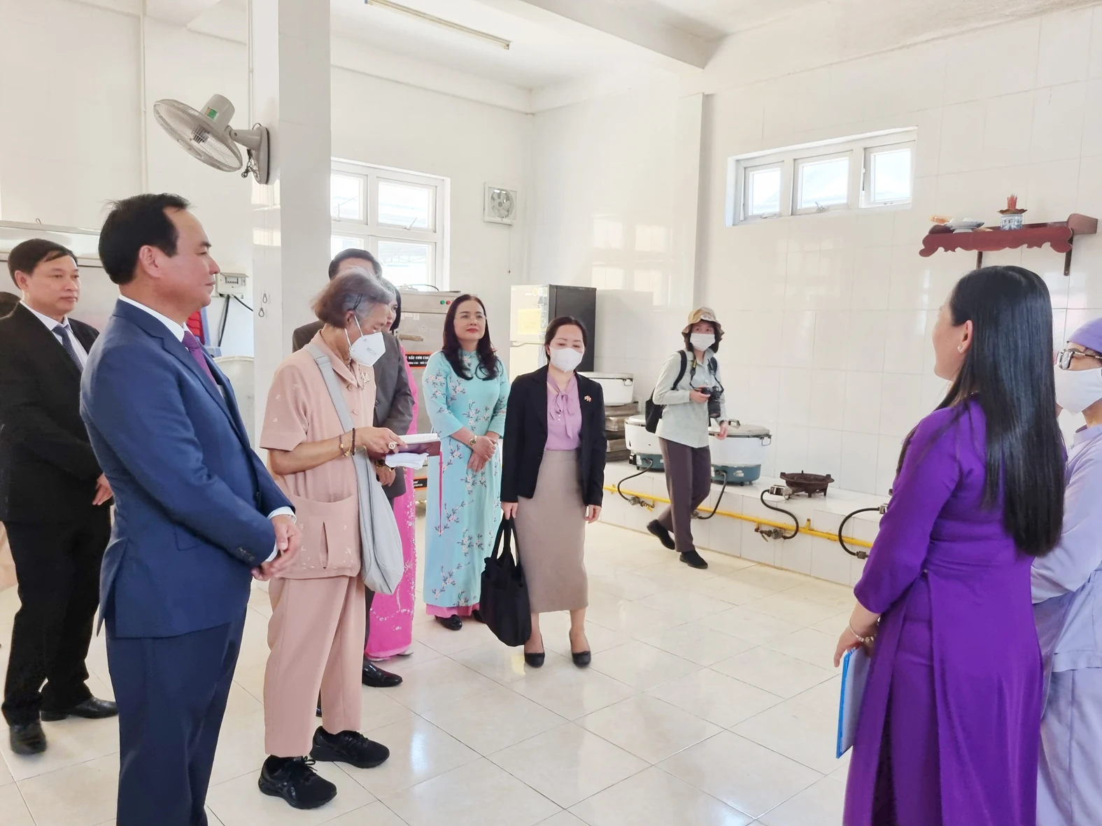 Thailand Princess visits primary school in Quang Tri
