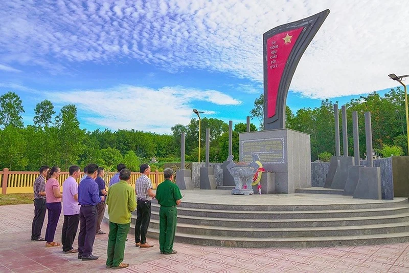 Hội thảo khoa học: “Vĩnh Linh truyền thống anh hùng và khát vọng phát triển”