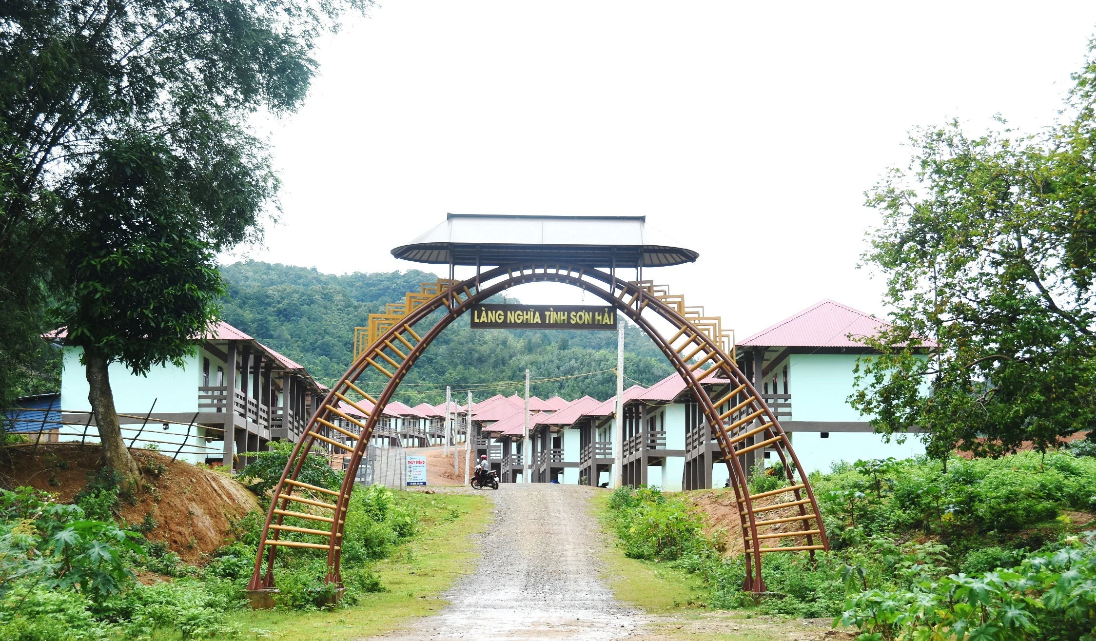 Niềm vui ở ngôi làng mới