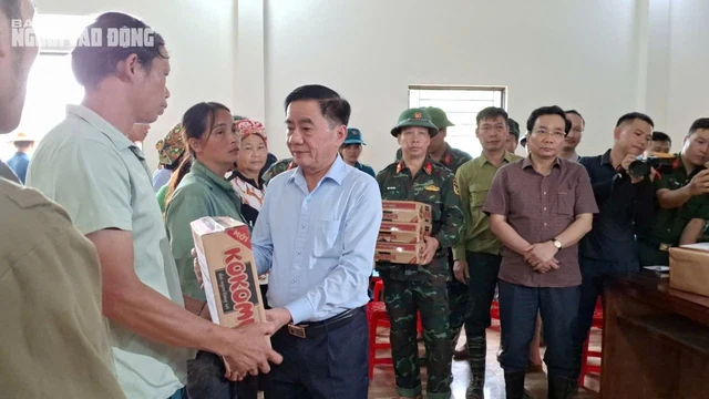 Nỗi đau xé lòng ở Làng Nủ: Tìm thấy thêm 7 thi thể, còn 52 người mất tích