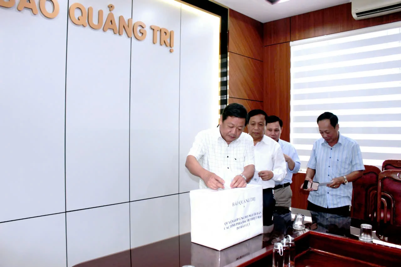 Báo Quảng Trị tổ chức quyên góp ủng hộ Nhân dân các tỉnh phía Bắc bị thiệt hại do bão lũ