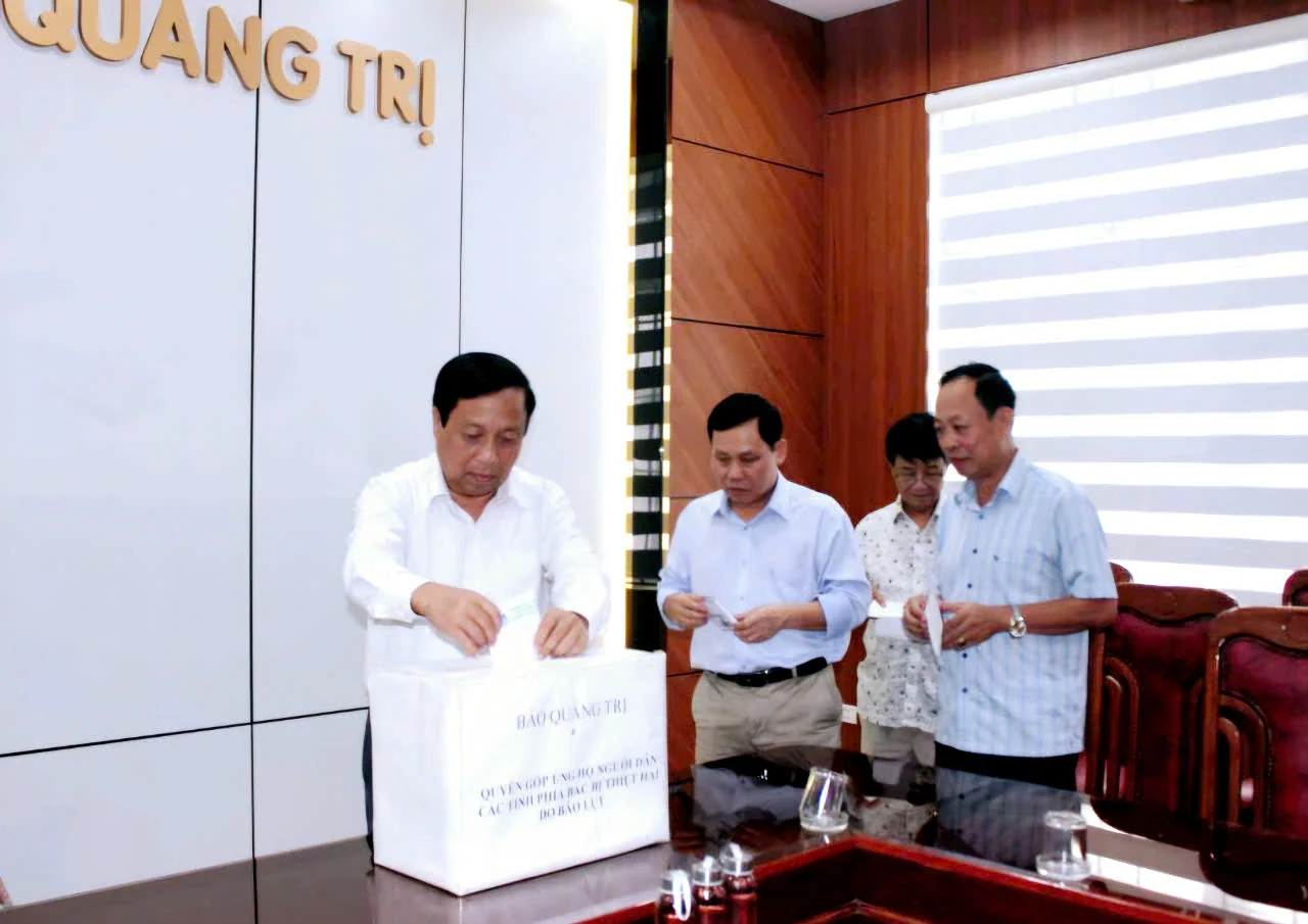 Báo Quảng Trị tổ chức quyên góp ủng hộ Nhân dân các tỉnh phía Bắc bị thiệt hại do bão lũ
