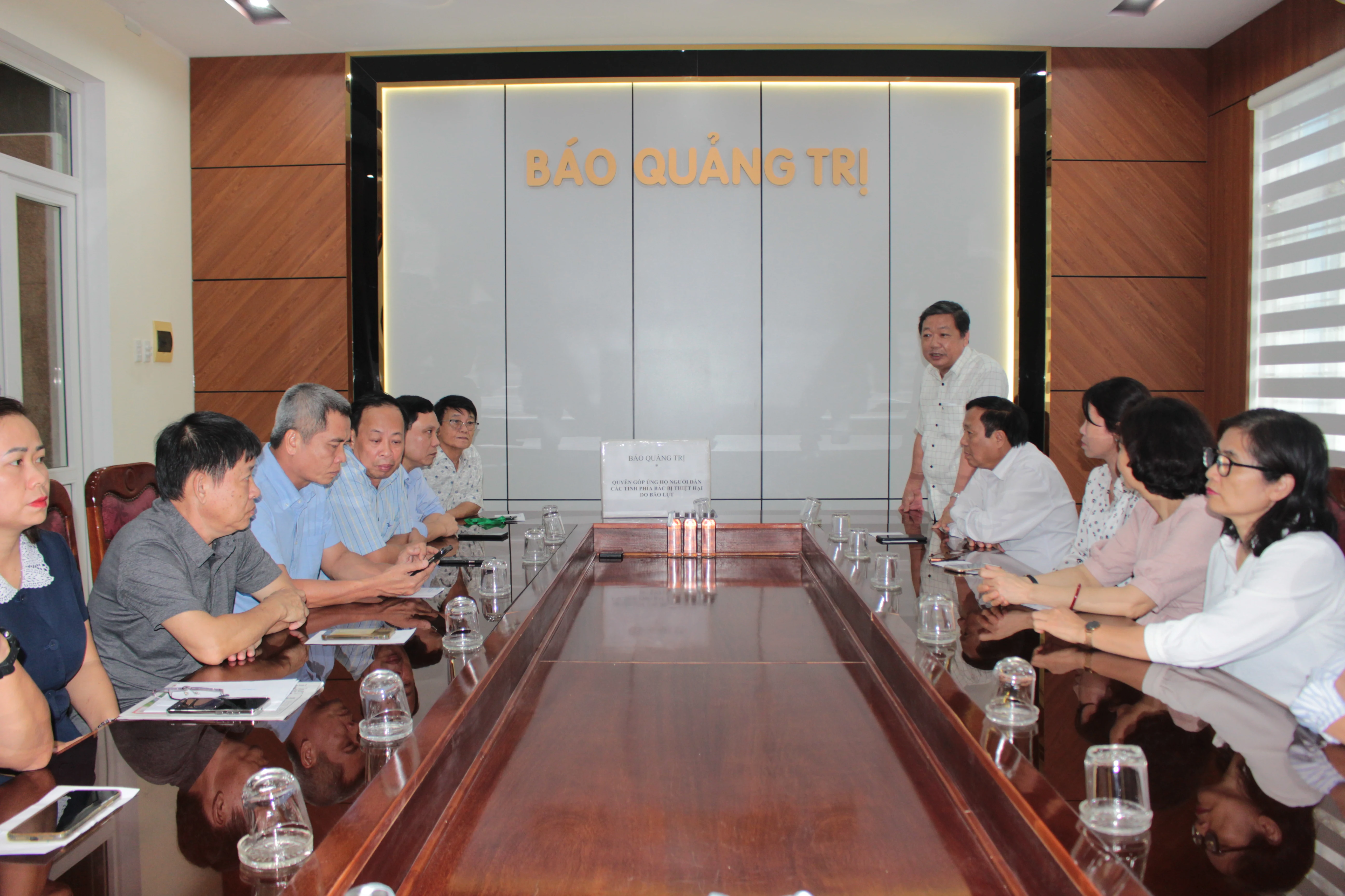 Báo Quảng Trị tổ chức quyên góp ủng hộ Nhân dân các tỉnh phía Bắc bị thiệt hại do bão lũ