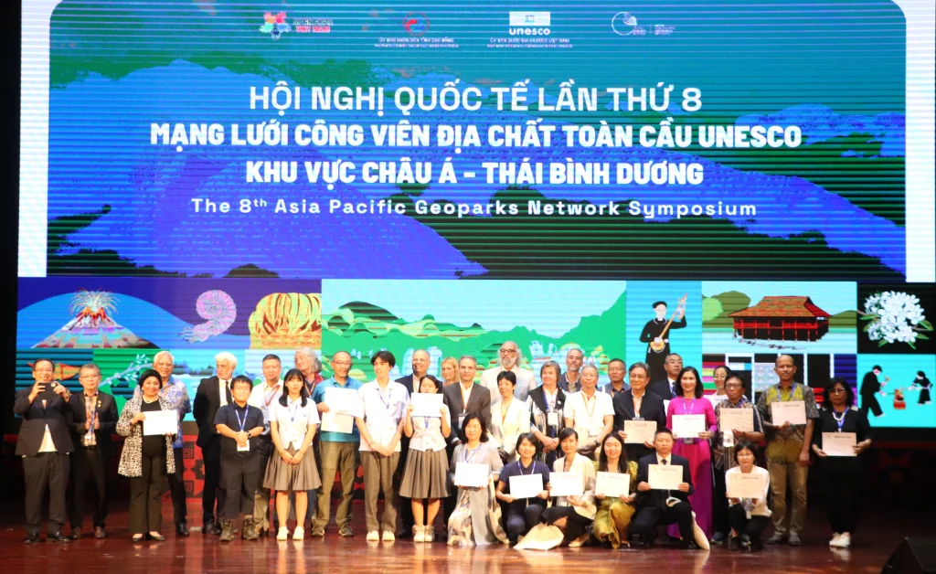 Bế mạc Hội nghị quốc tế lần thứ 8 của Mạng lưới Công viên địa chất (CVĐC) toàn cầu UNESCO khu vực châu Á - Thái Bình Dương