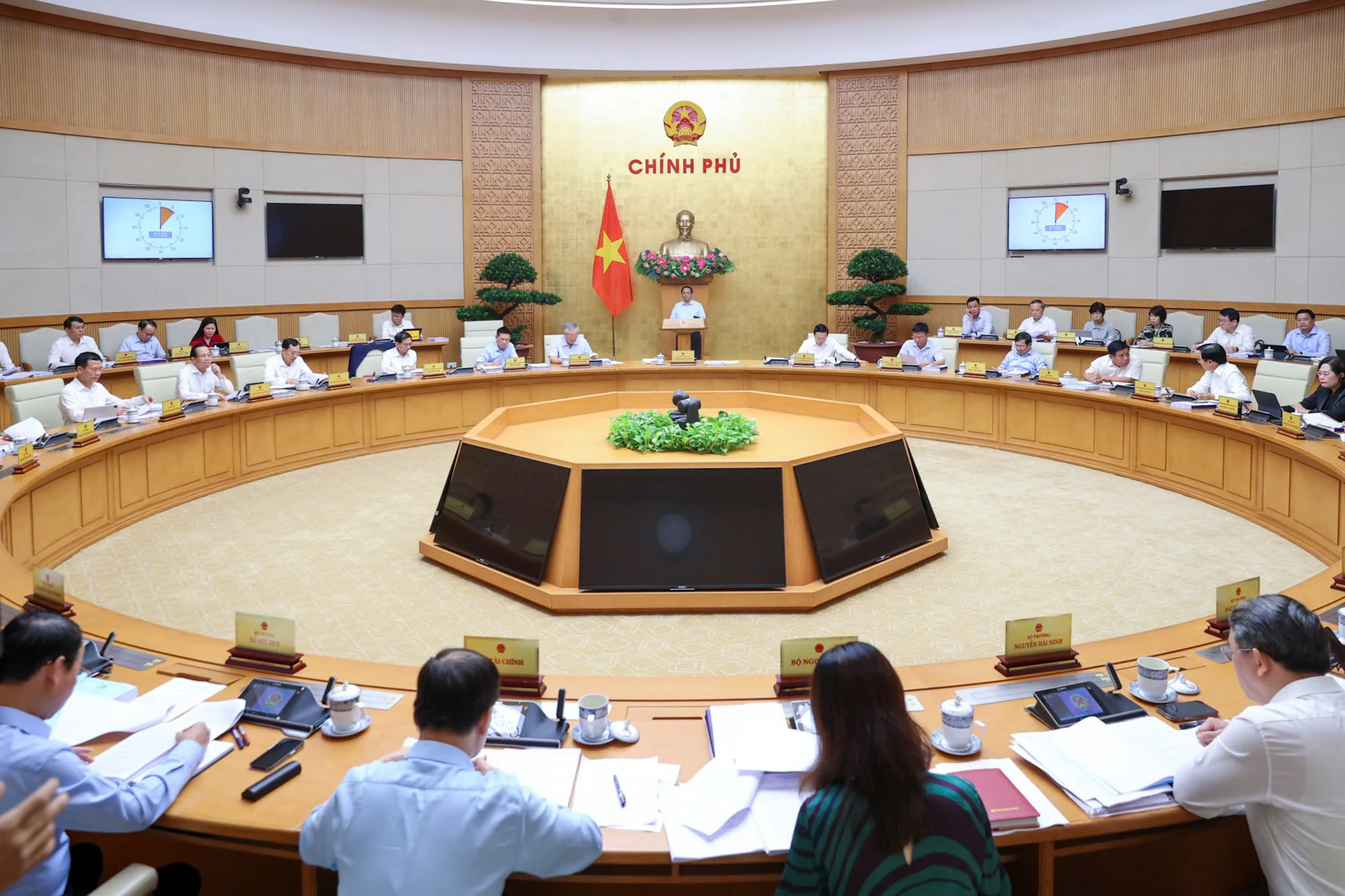 Thủ tướng Phạm Minh Chính: Mọi chính sách phải hướng tới người dân và doanh nghiệp