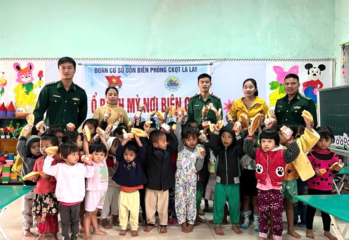 Người lính “quân hàm xanh” tự hào mang họ Bác Hồ