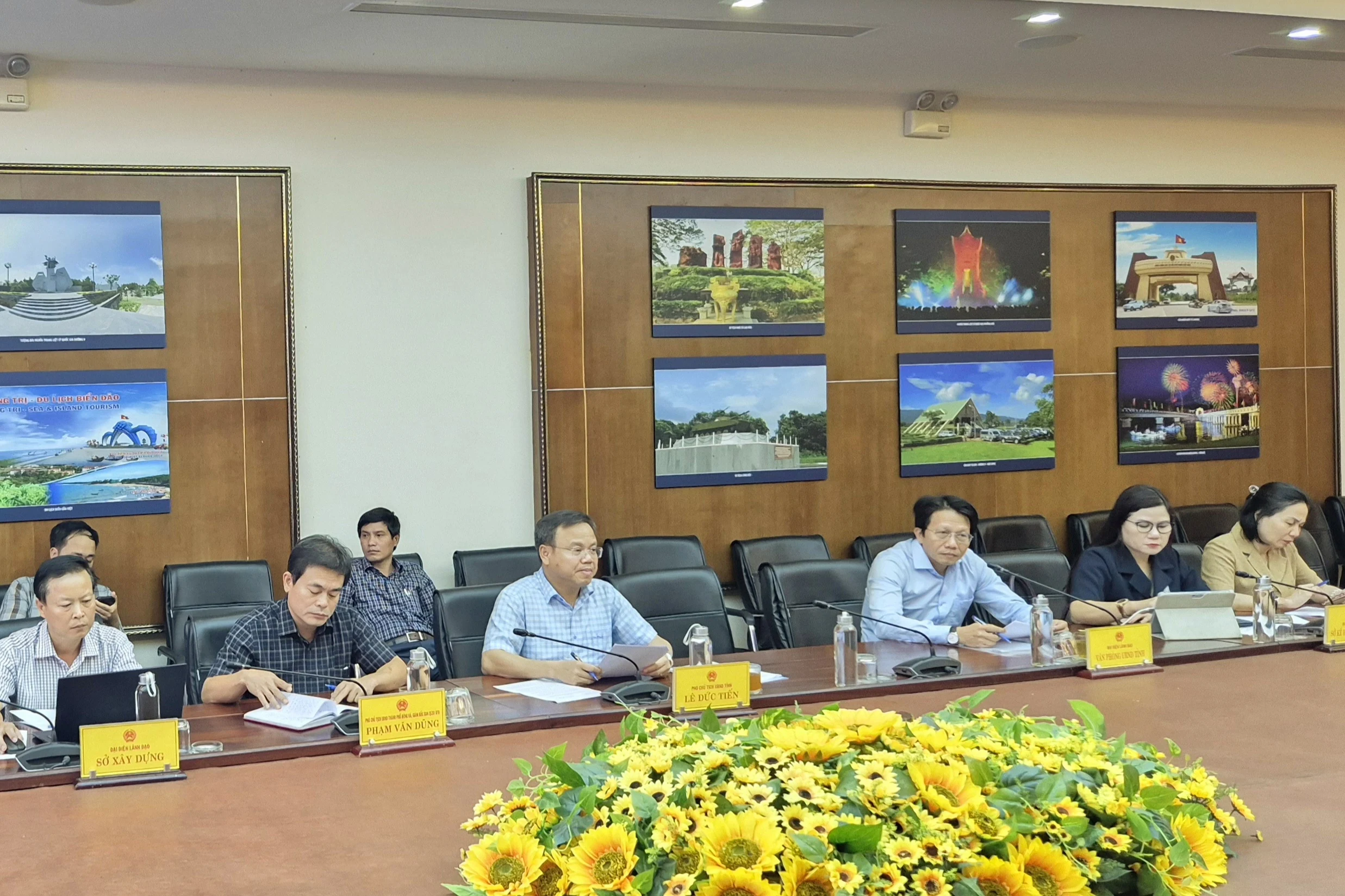 Quang Tri’s leaders meet French Development Agency’s officials