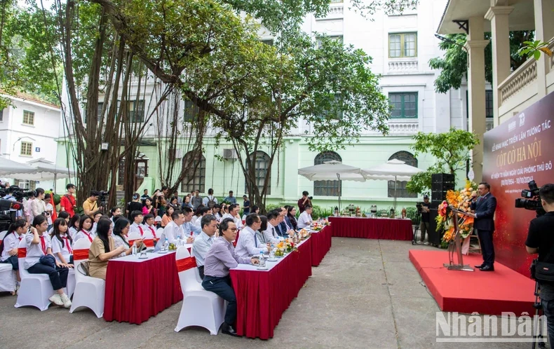 Khai mạc Triển lãm tương tác Cột cờ Hà Nội kỷ niệm 70 năm Ngày Giải phóng Thủ đô