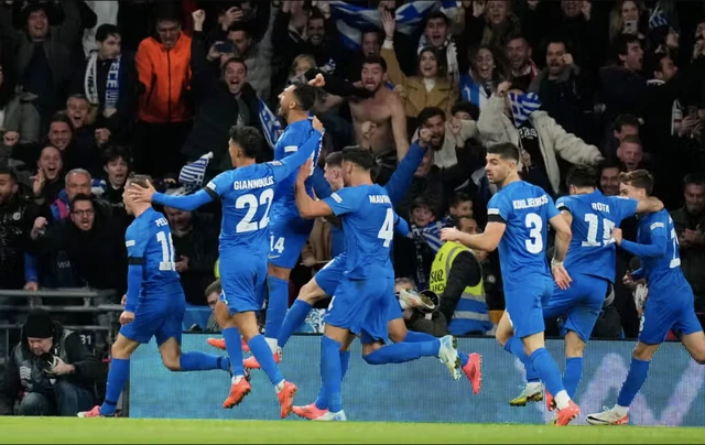 Thủng lưới phút bù giờ, tuyển Anh nhận thất bại sốc Nations League