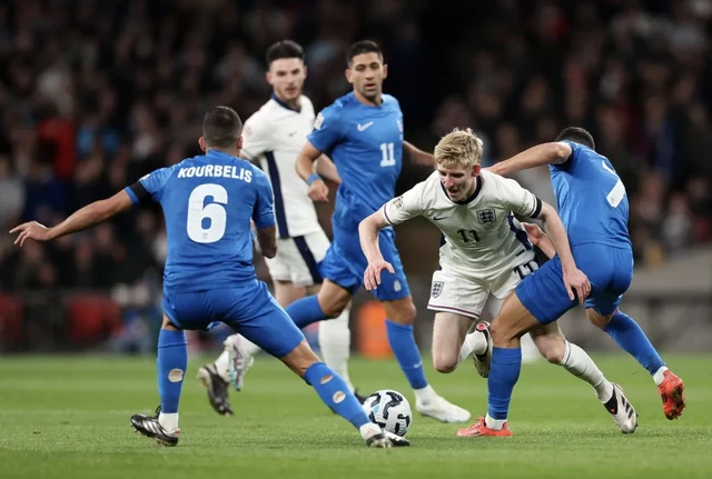 Thủng lưới phút bù giờ, tuyển Anh nhận thất bại sốc Nations League