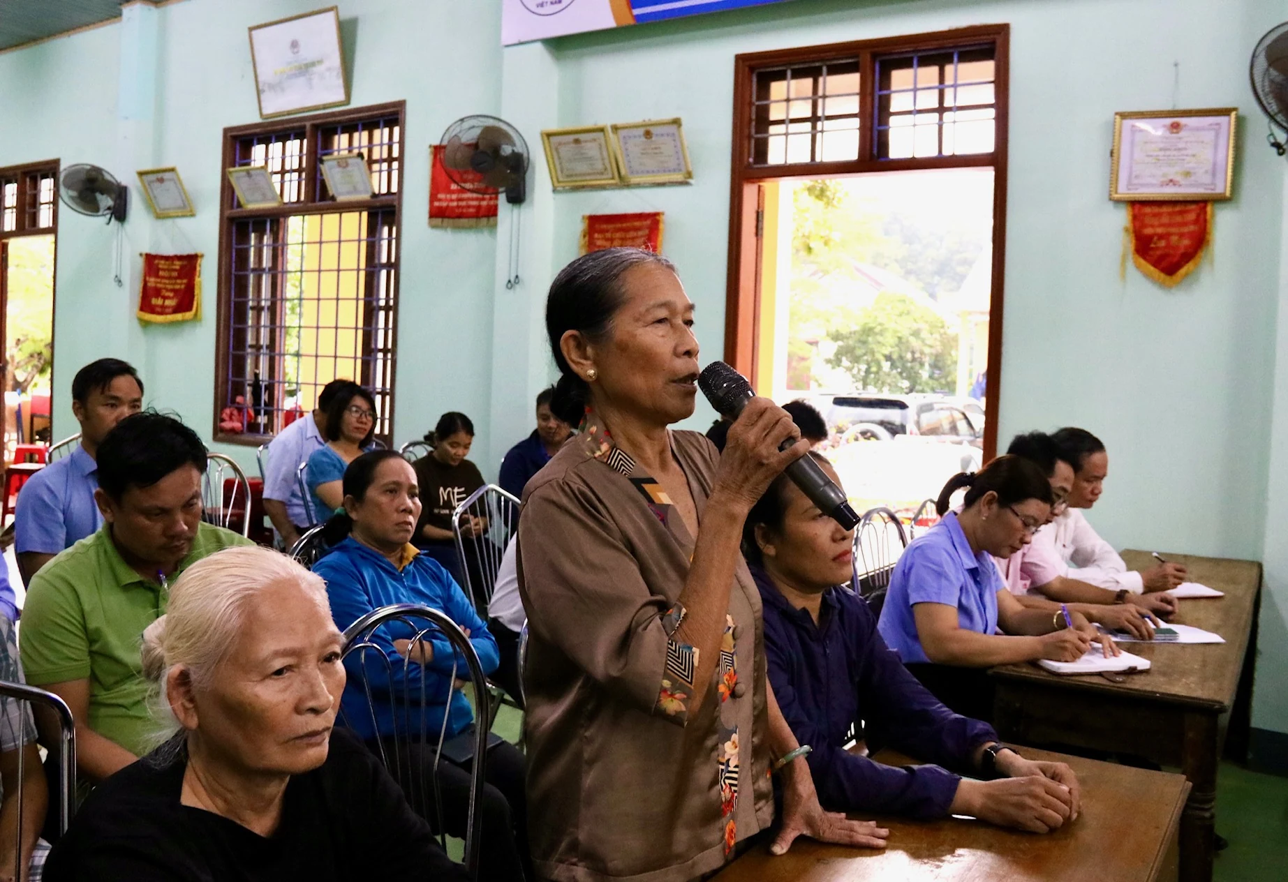 Đoàn đại biểu Quốc hội tỉnh tiếp xúc cử tri tại xã Triệu Sơn